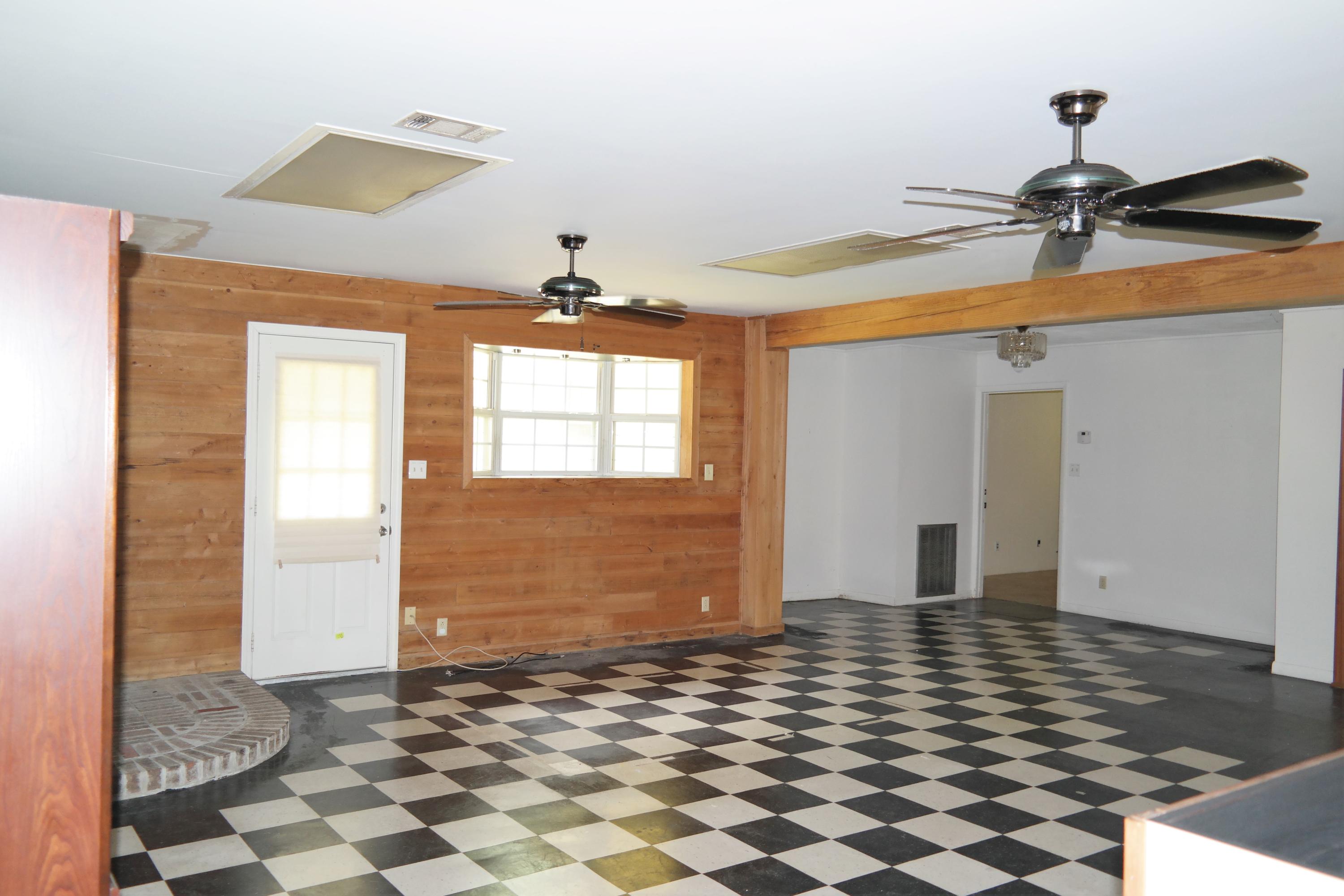 TOWN OF DEFUNIAK SPRINGS - Residential