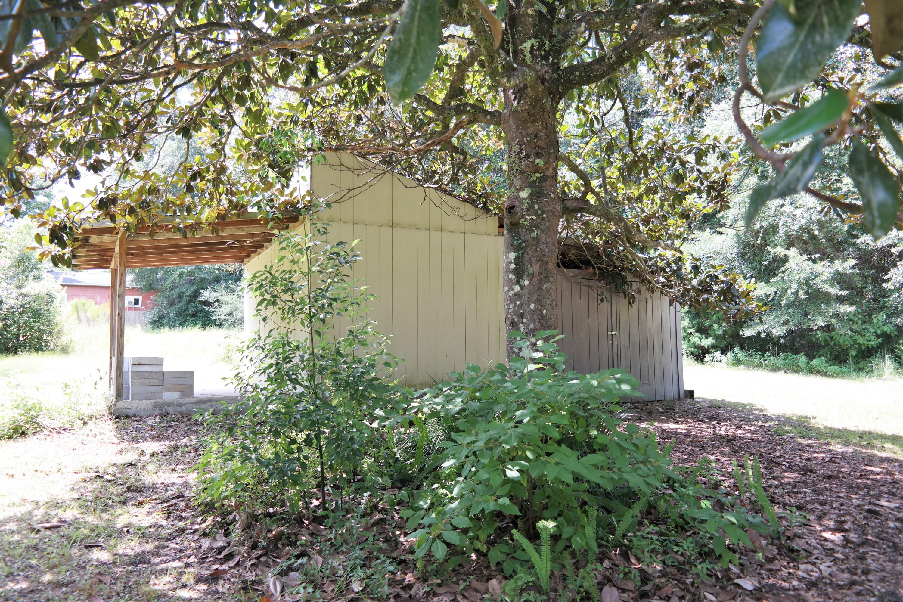 TOWN OF DEFUNIAK SPRINGS - Residential