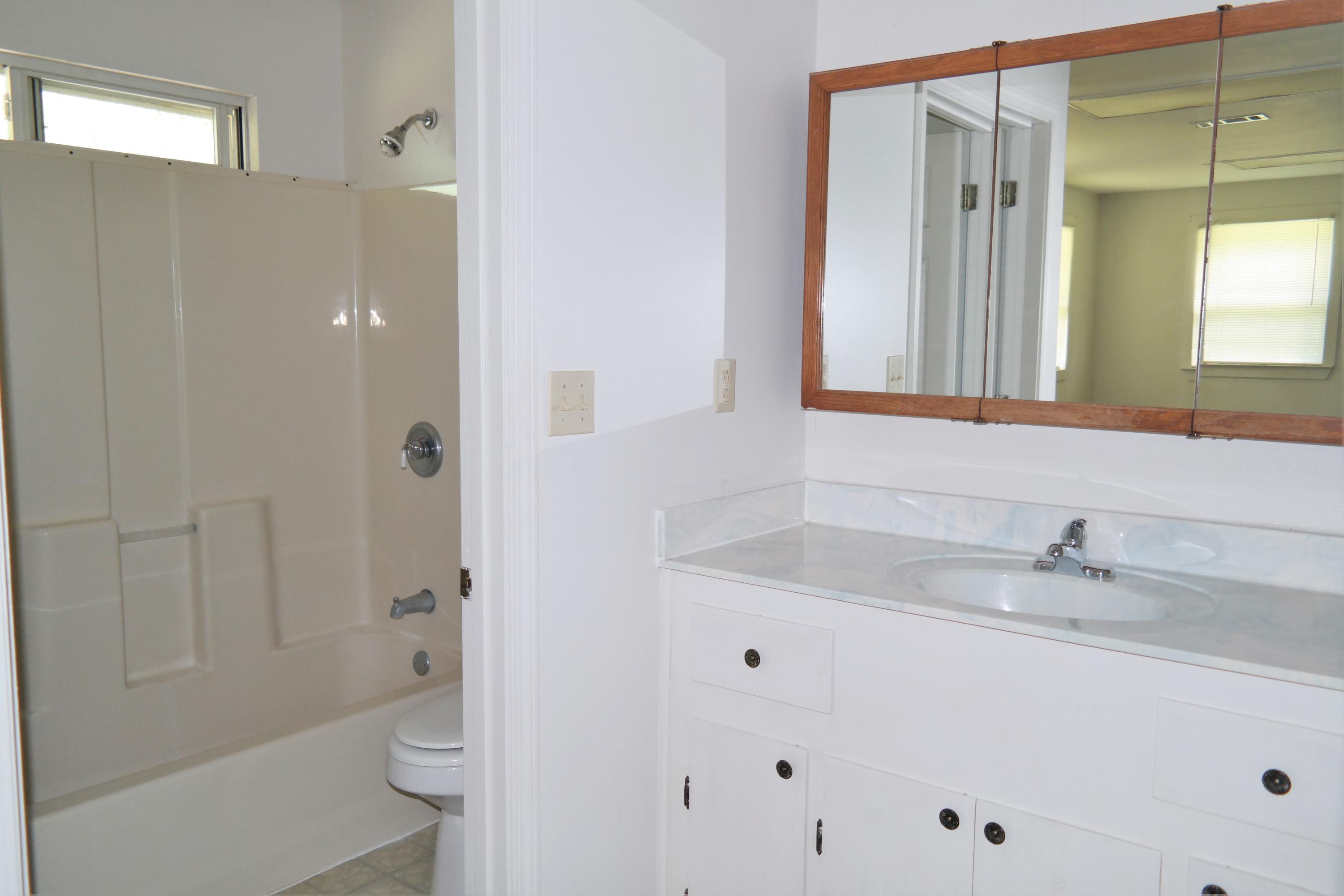 TOWN OF DEFUNIAK SPRINGS - Residential