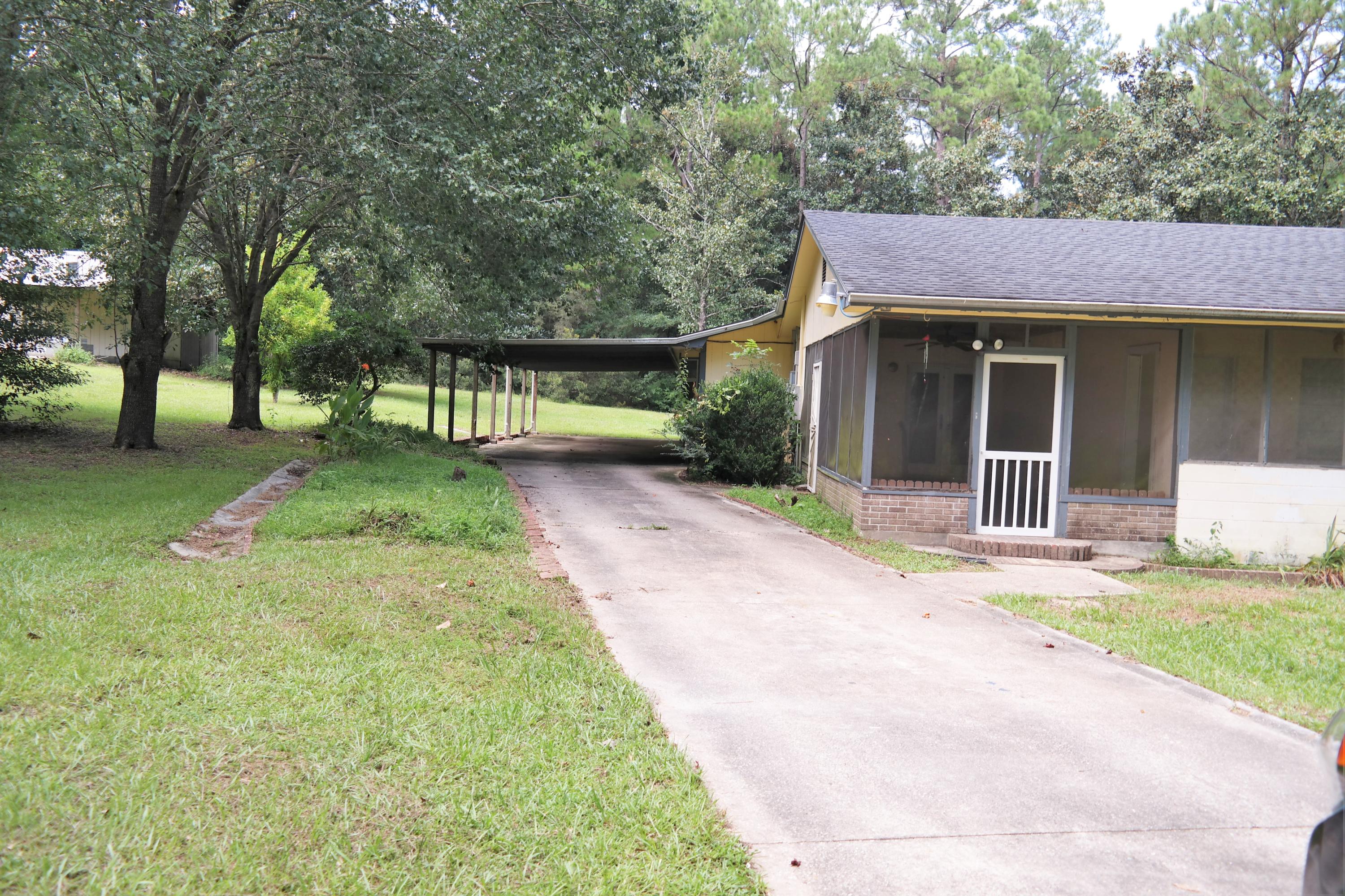 TOWN OF DEFUNIAK SPRINGS - Residential