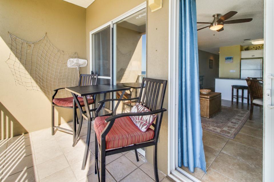 VERANDA CONDO - Residential