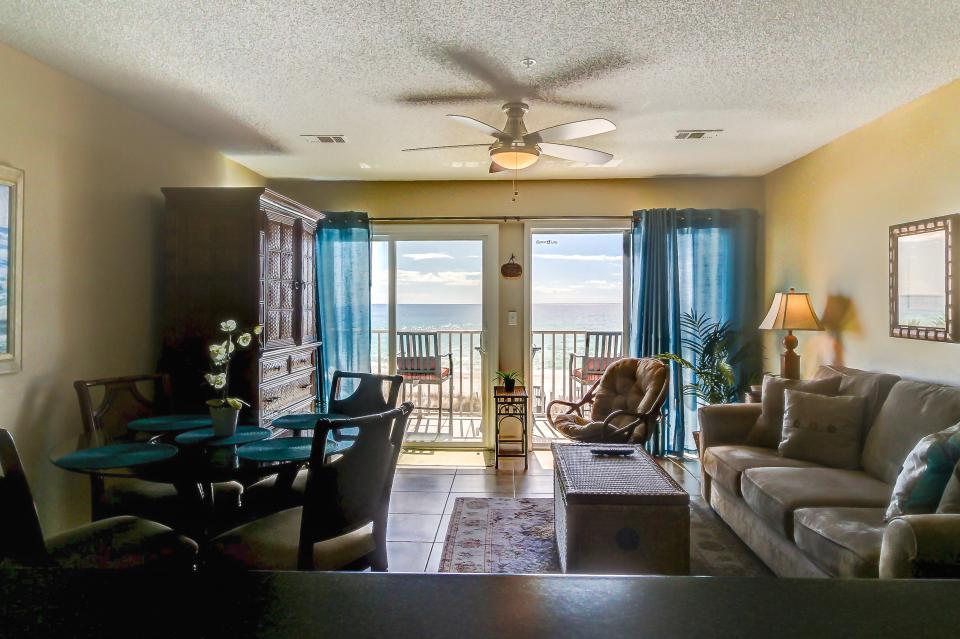 VERANDA CONDO - Residential