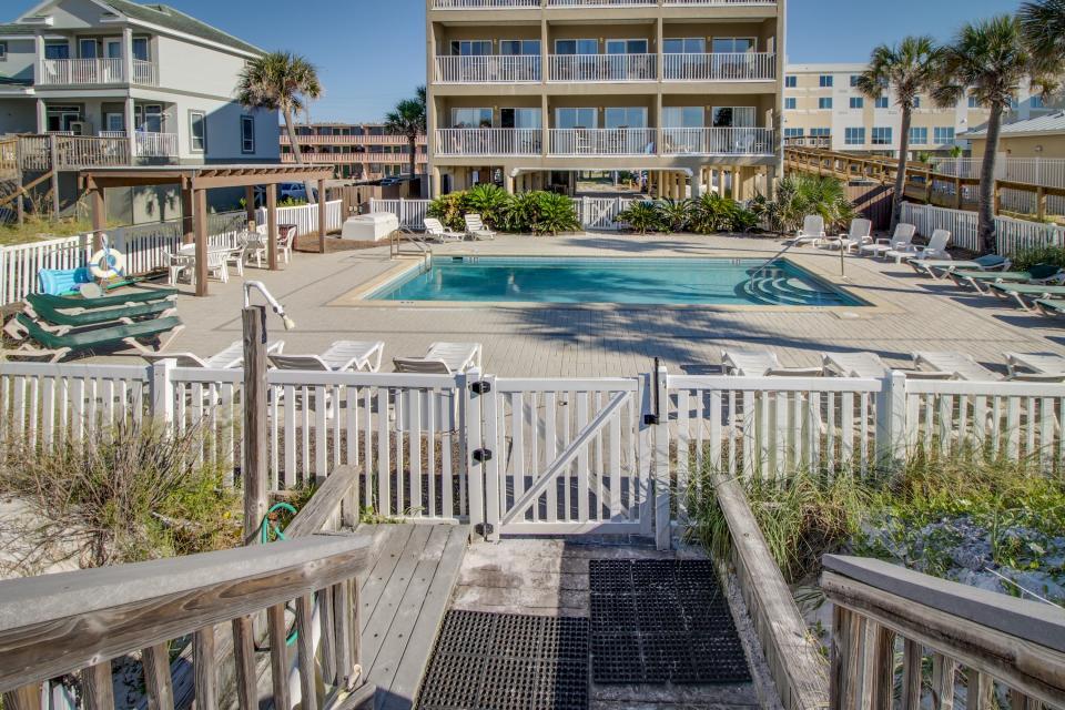 VERANDA CONDO - Residential