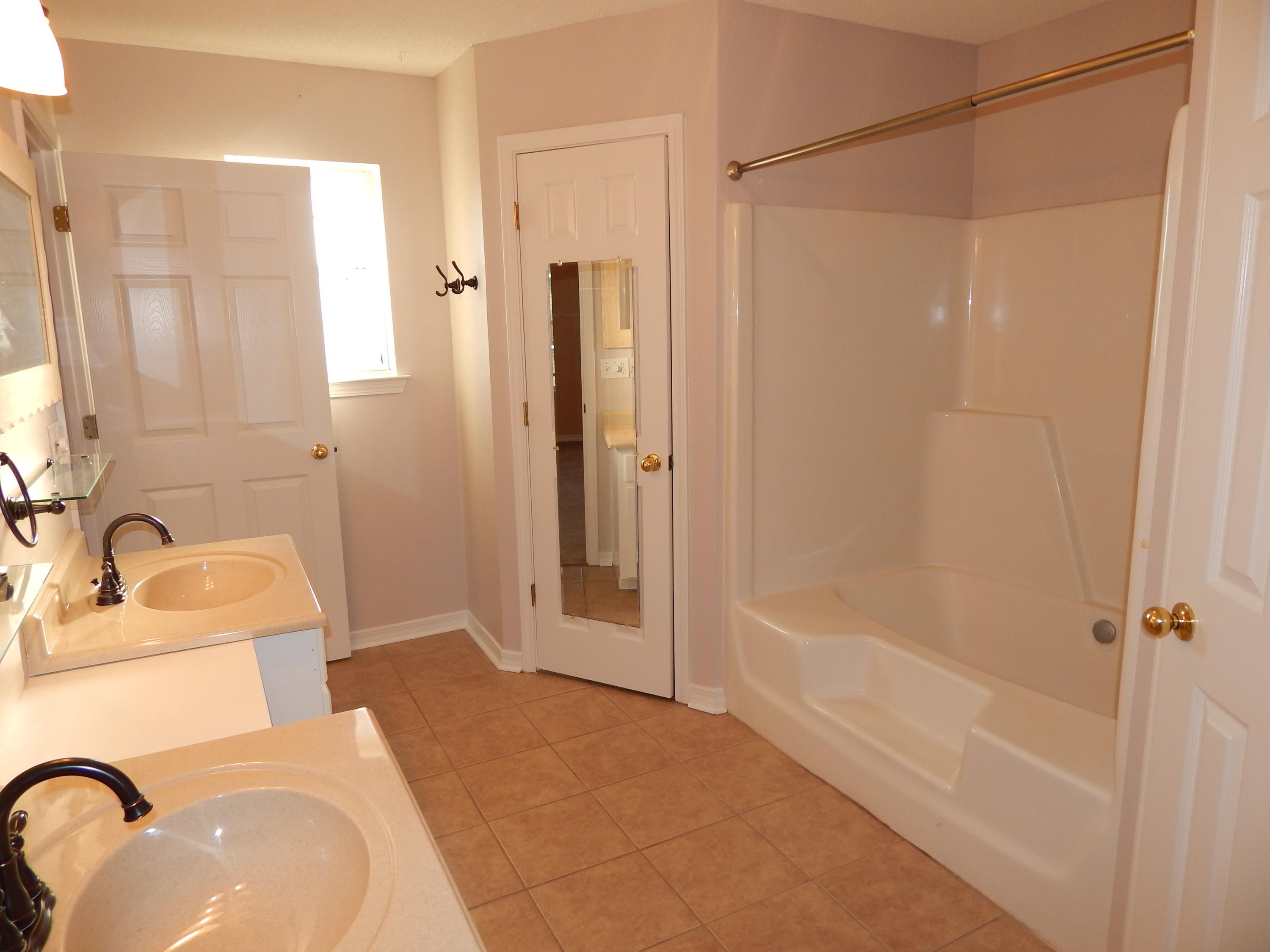 CREETWOODS - Residential