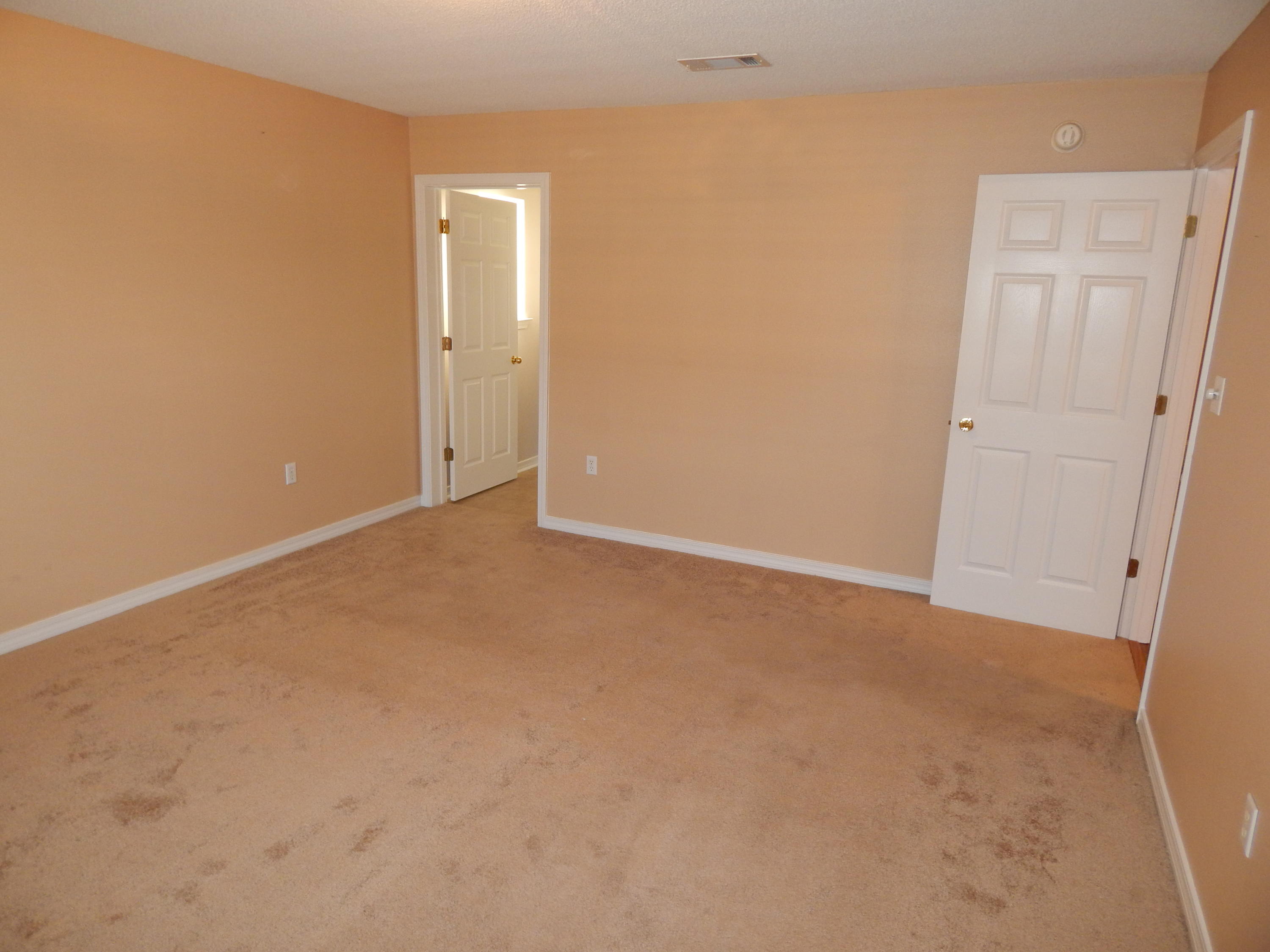 CREETWOODS - Residential