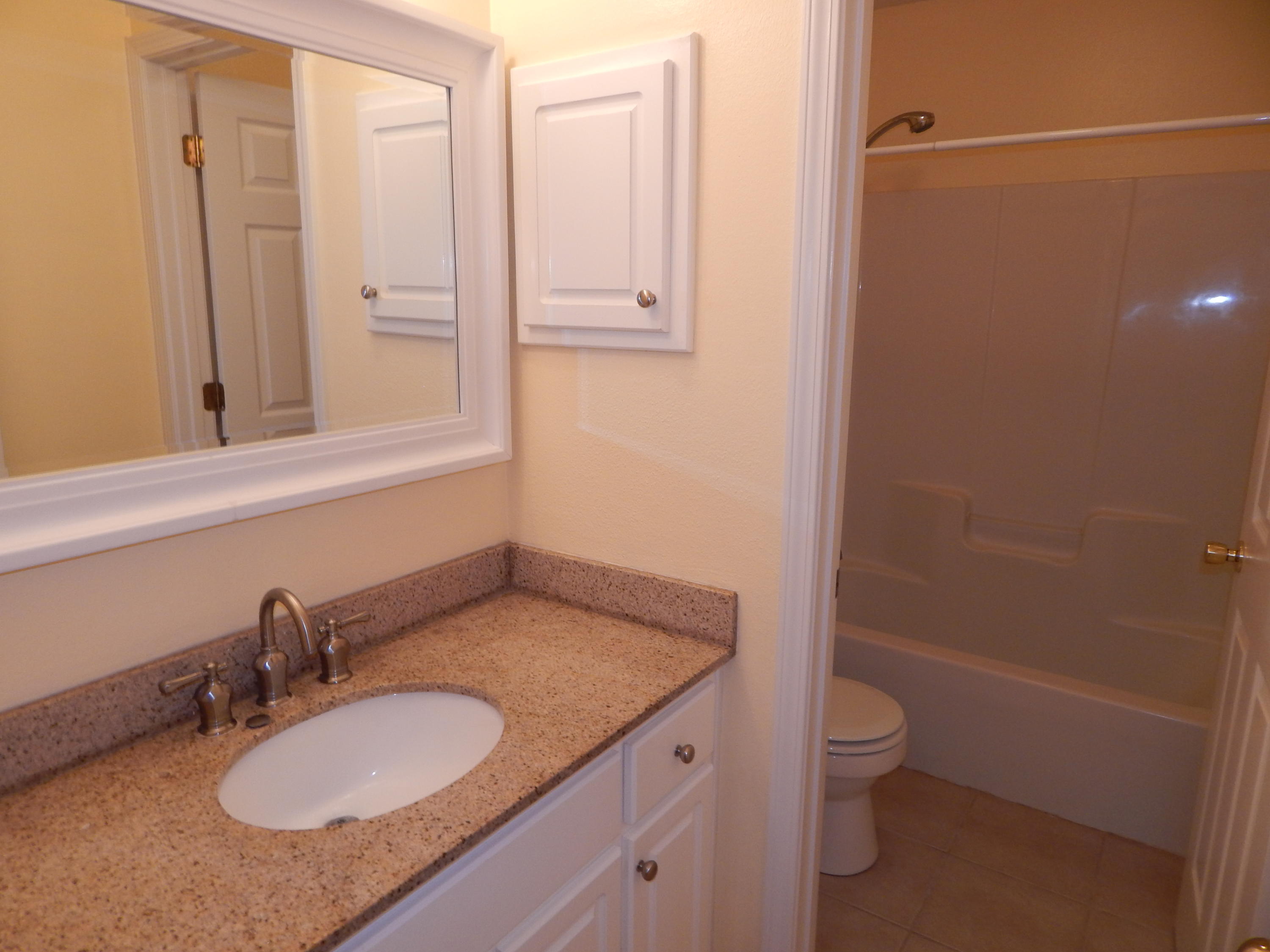 CREETWOODS - Residential