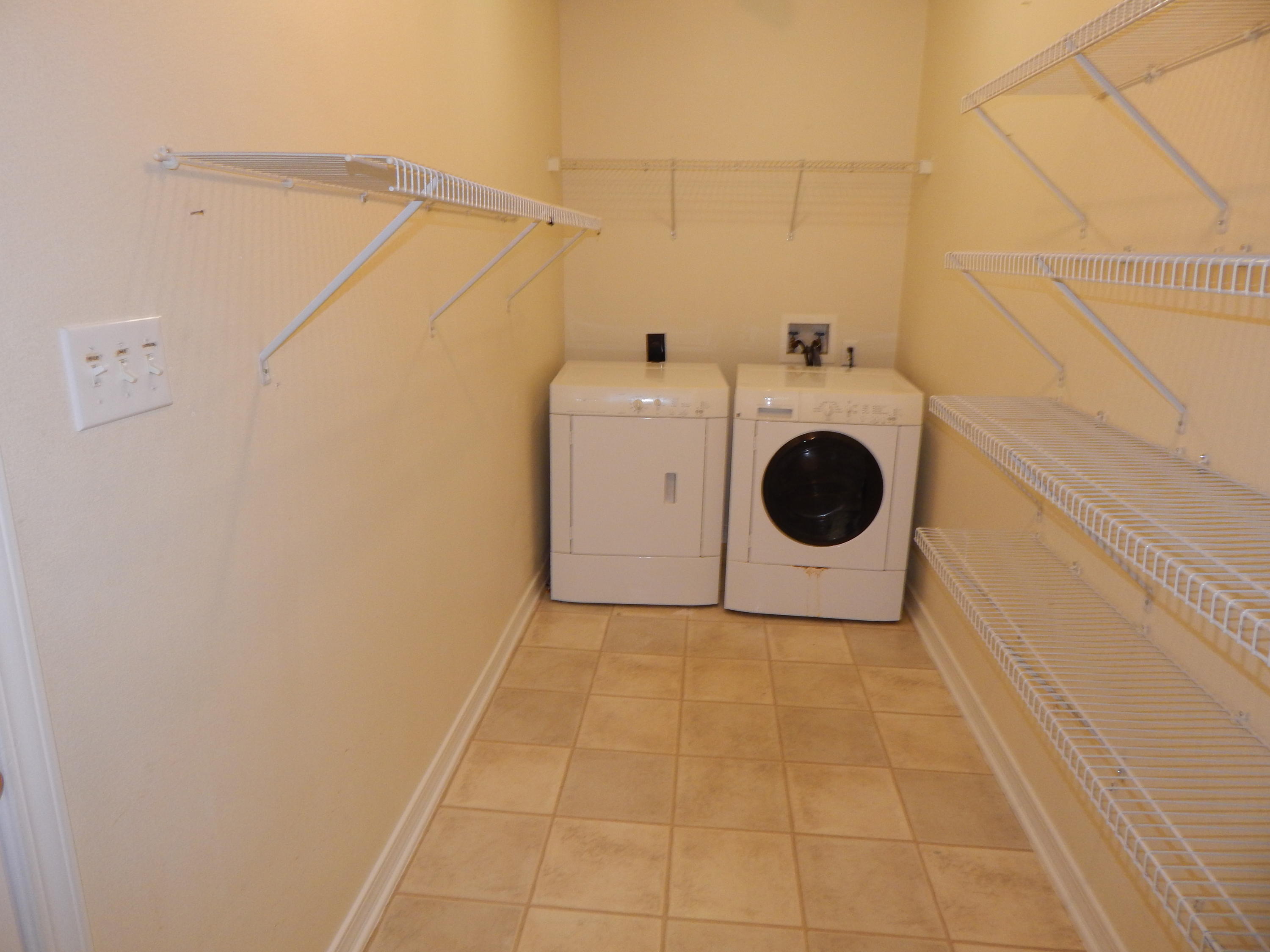 CREETWOODS - Residential