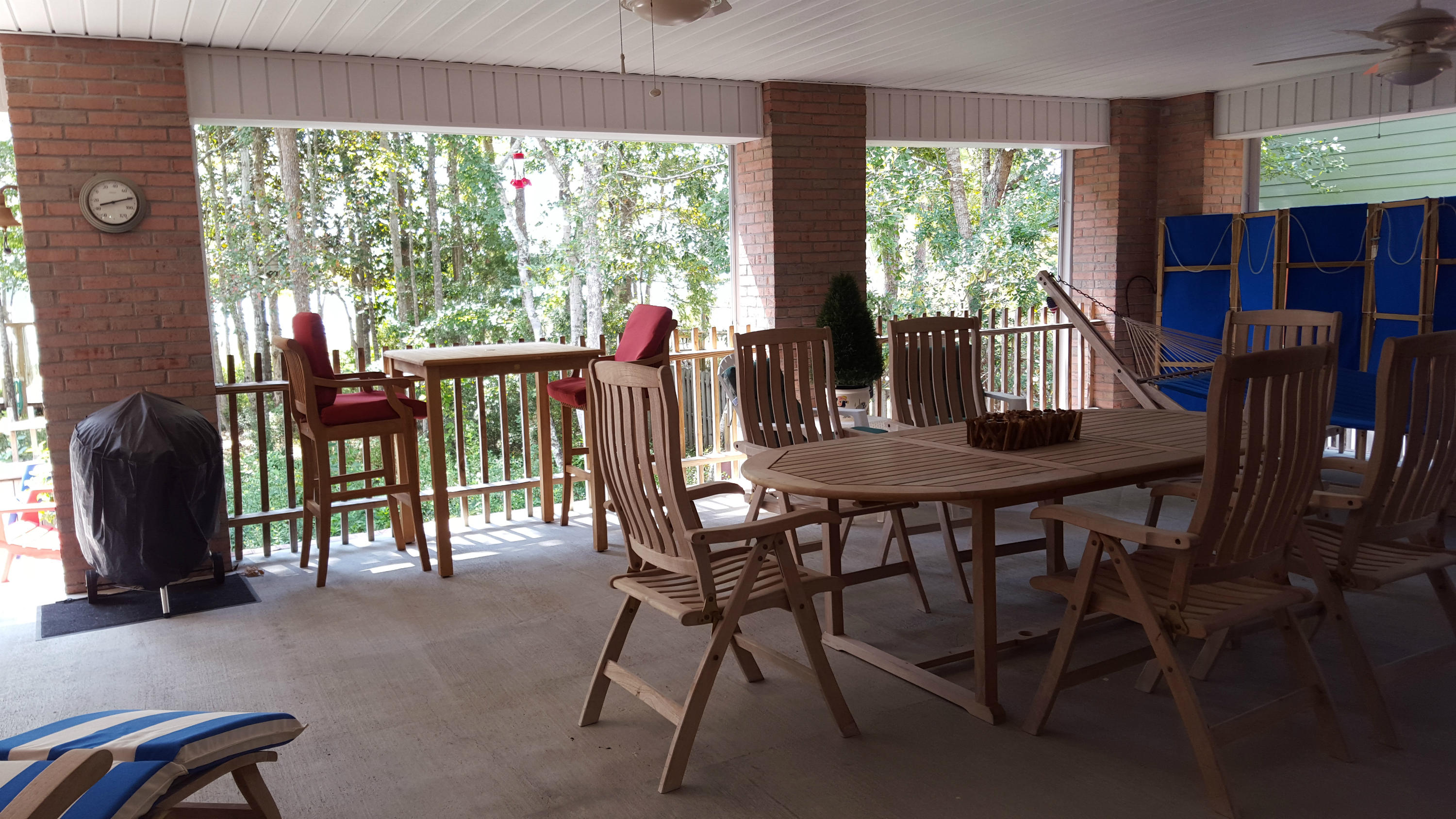 LAGRANGE SHORES - Residential