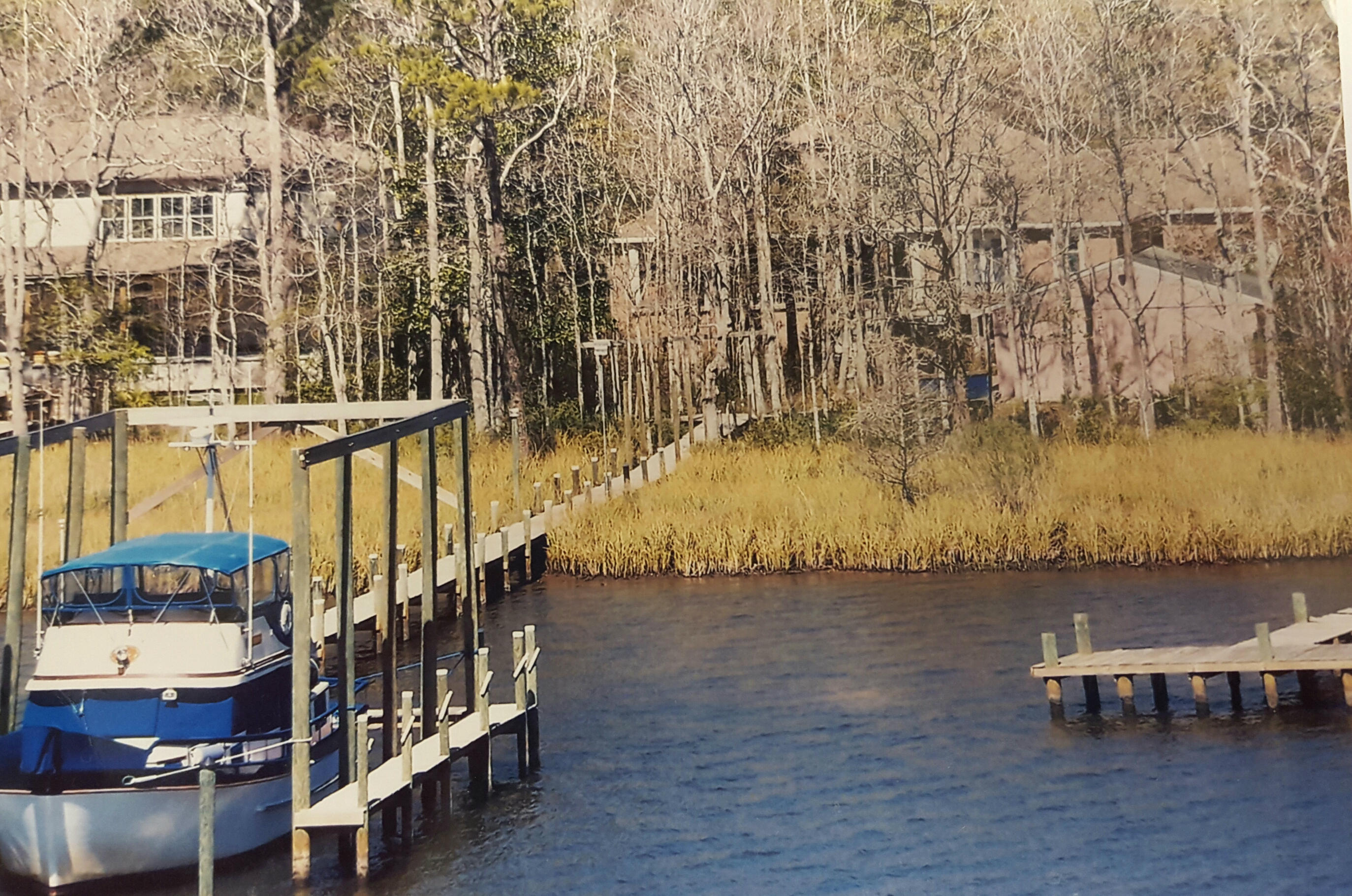 LAGRANGE SHORES - Residential