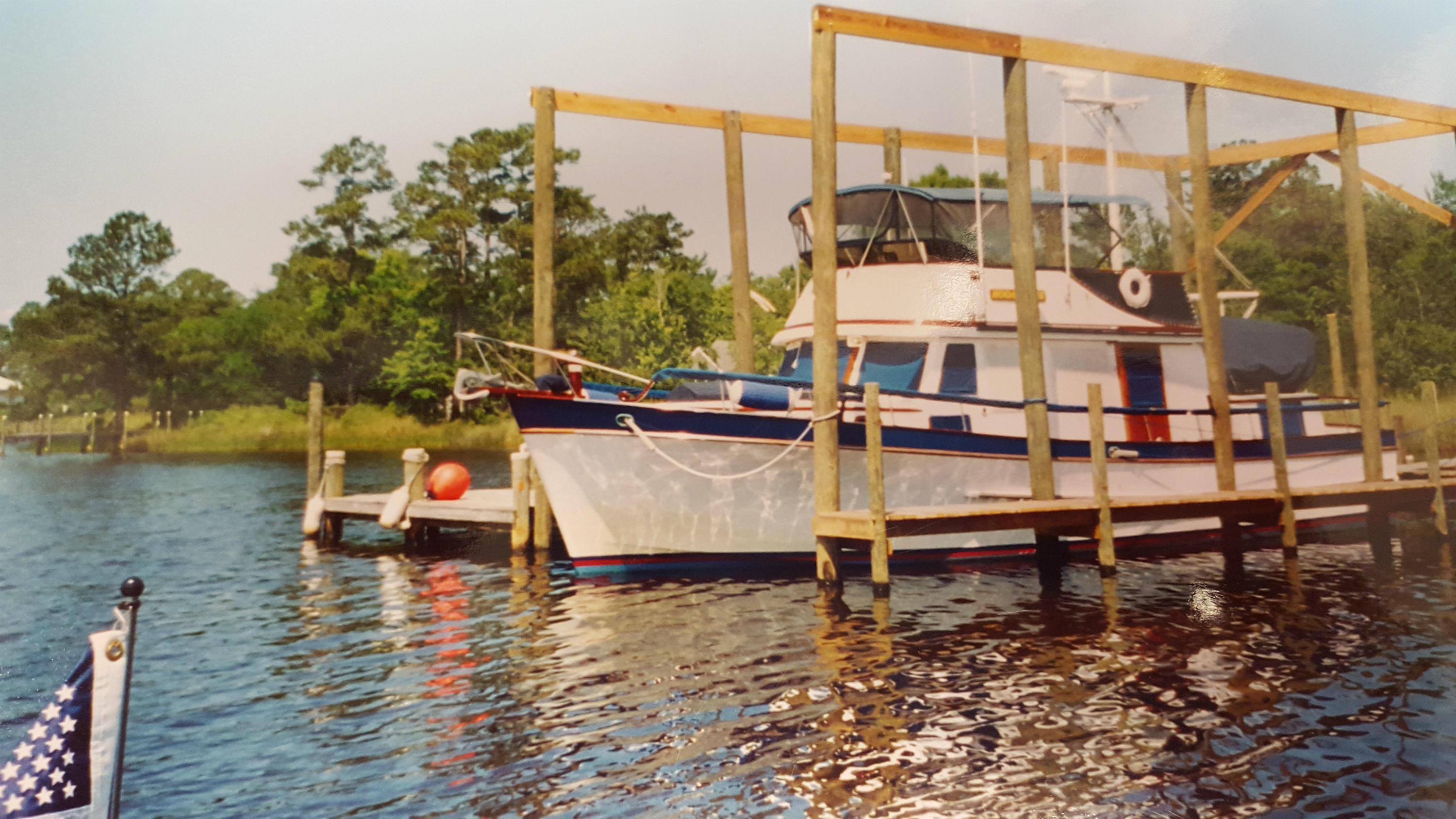 LAGRANGE SHORES - Residential