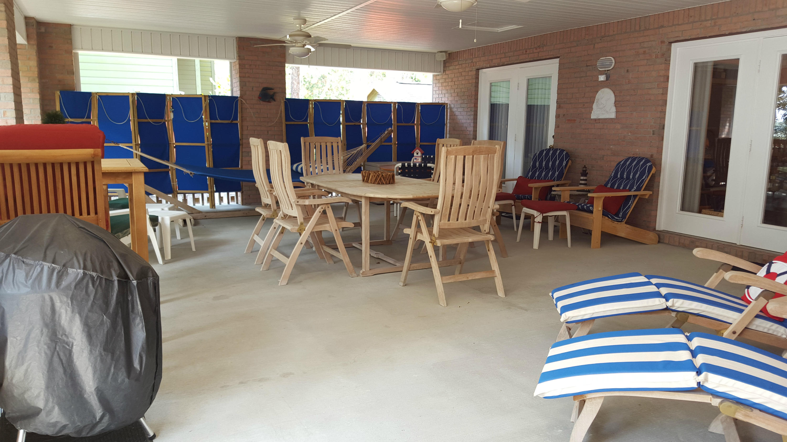 LAGRANGE SHORES - Residential