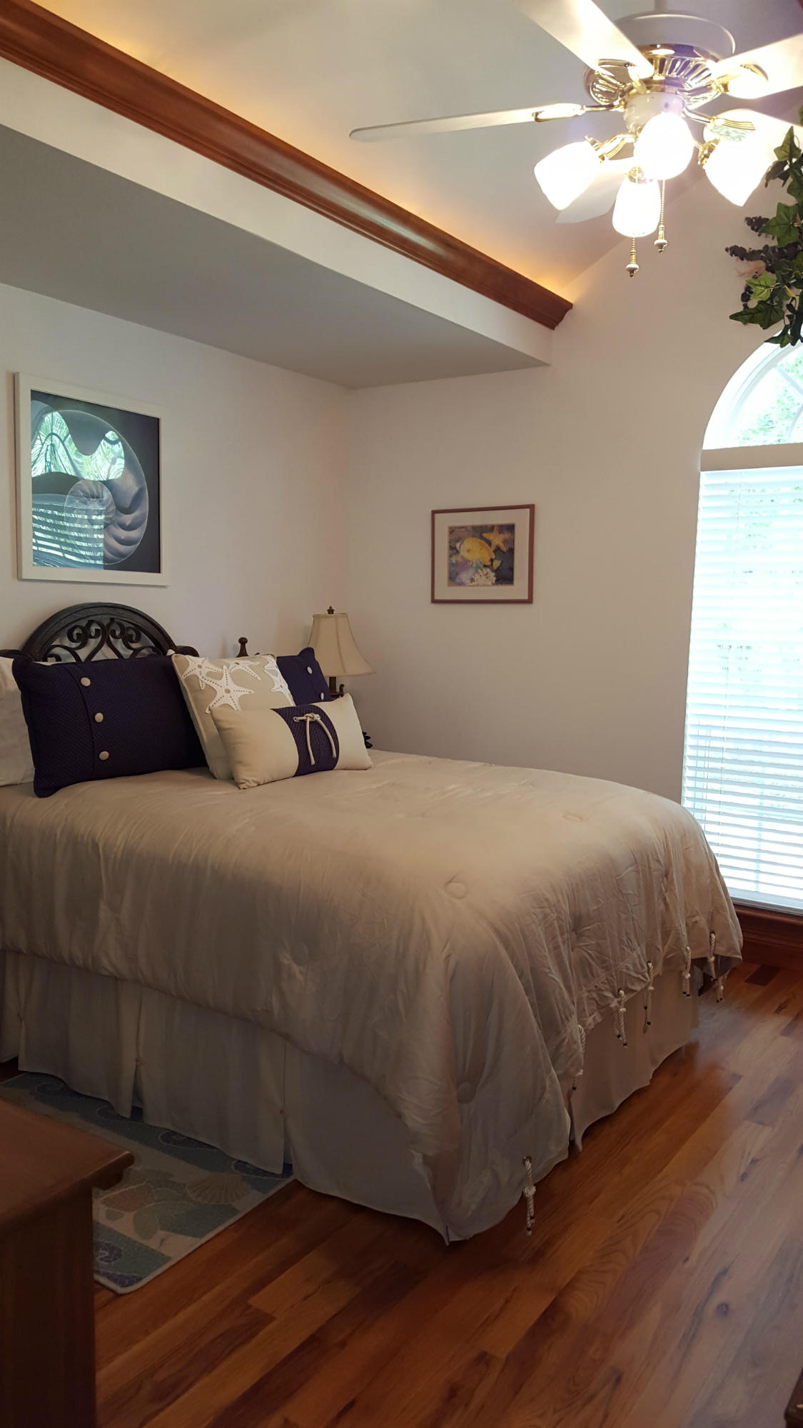 LAGRANGE SHORES - Residential