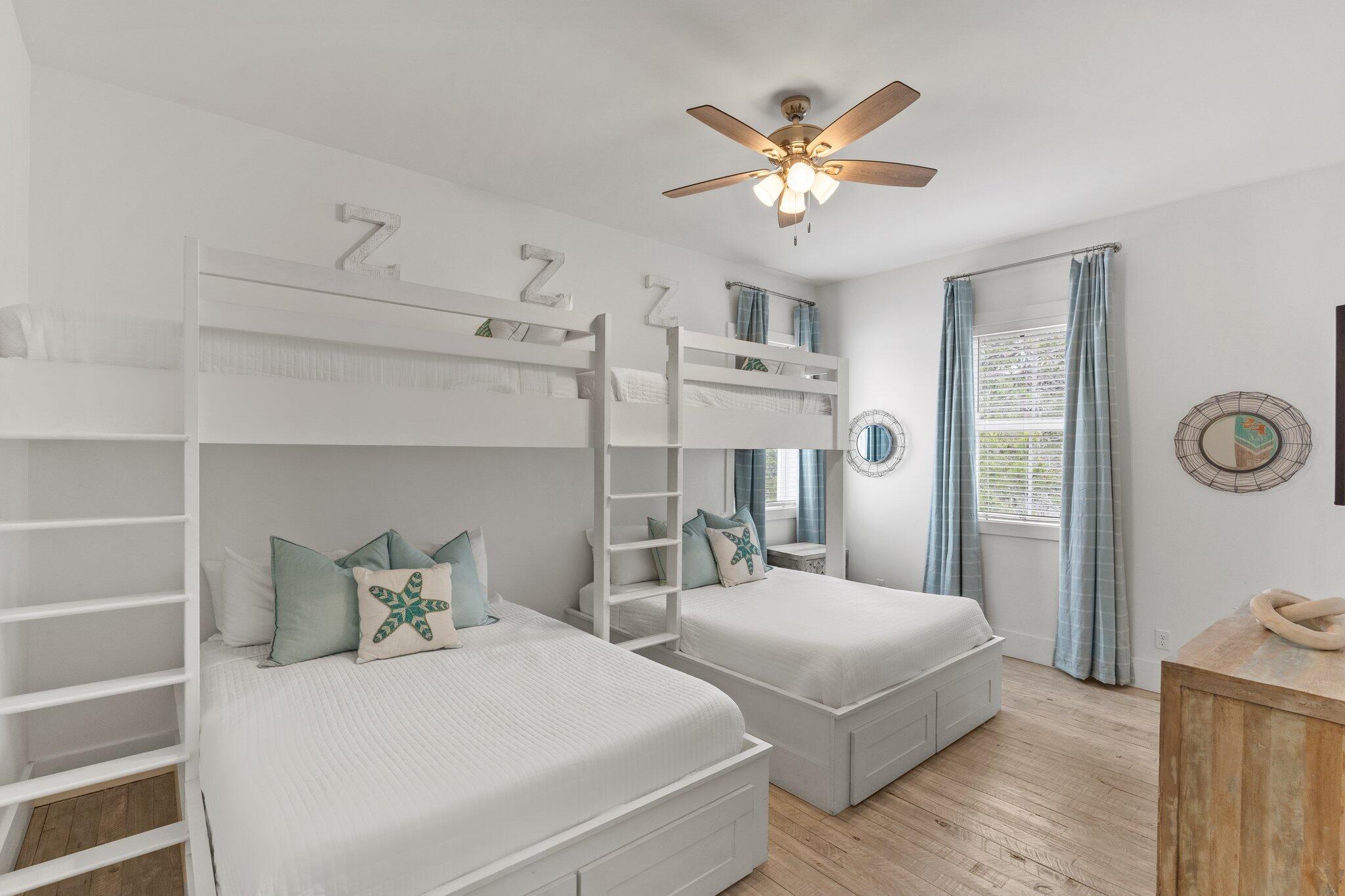 BLUE MOUNTAIN BEACH - Residential