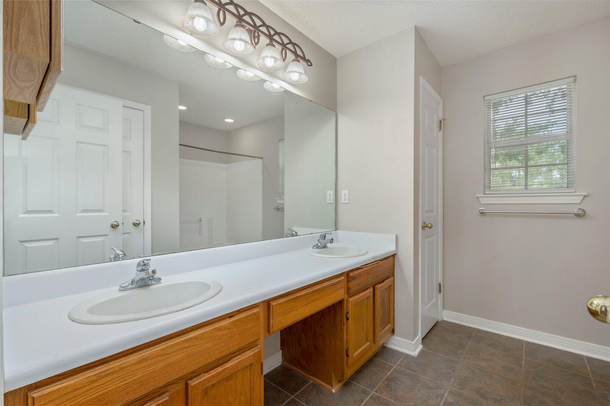 COUNTRYVIEW ESTATES 4TH ADDN PH 3 - Residential