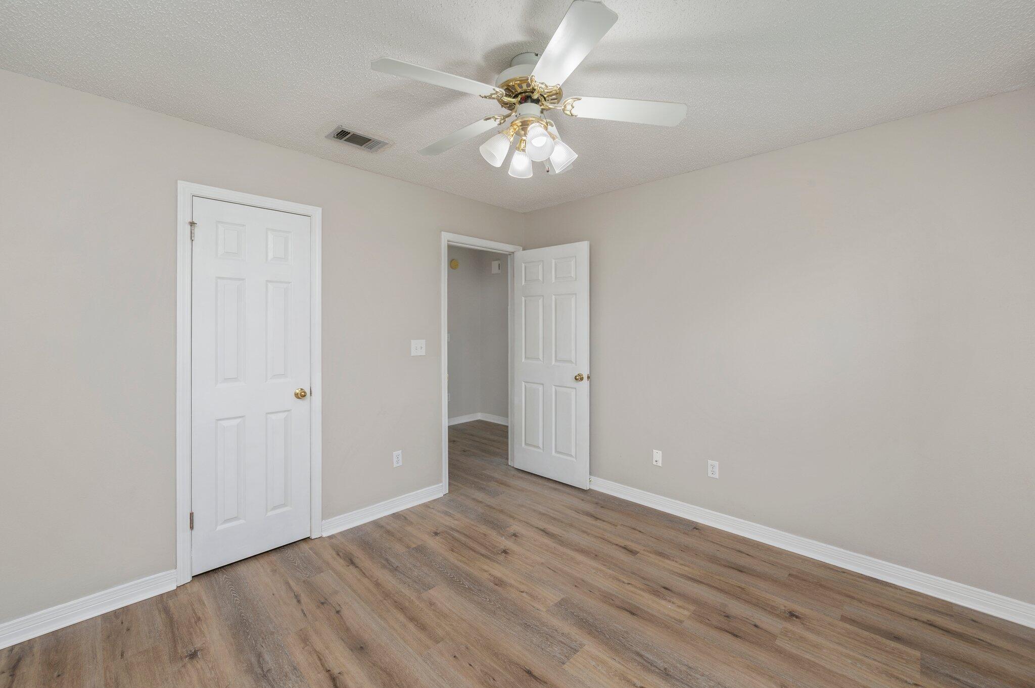 COUNTRYVIEW ESTATES 4TH ADDN PH 3 - Residential