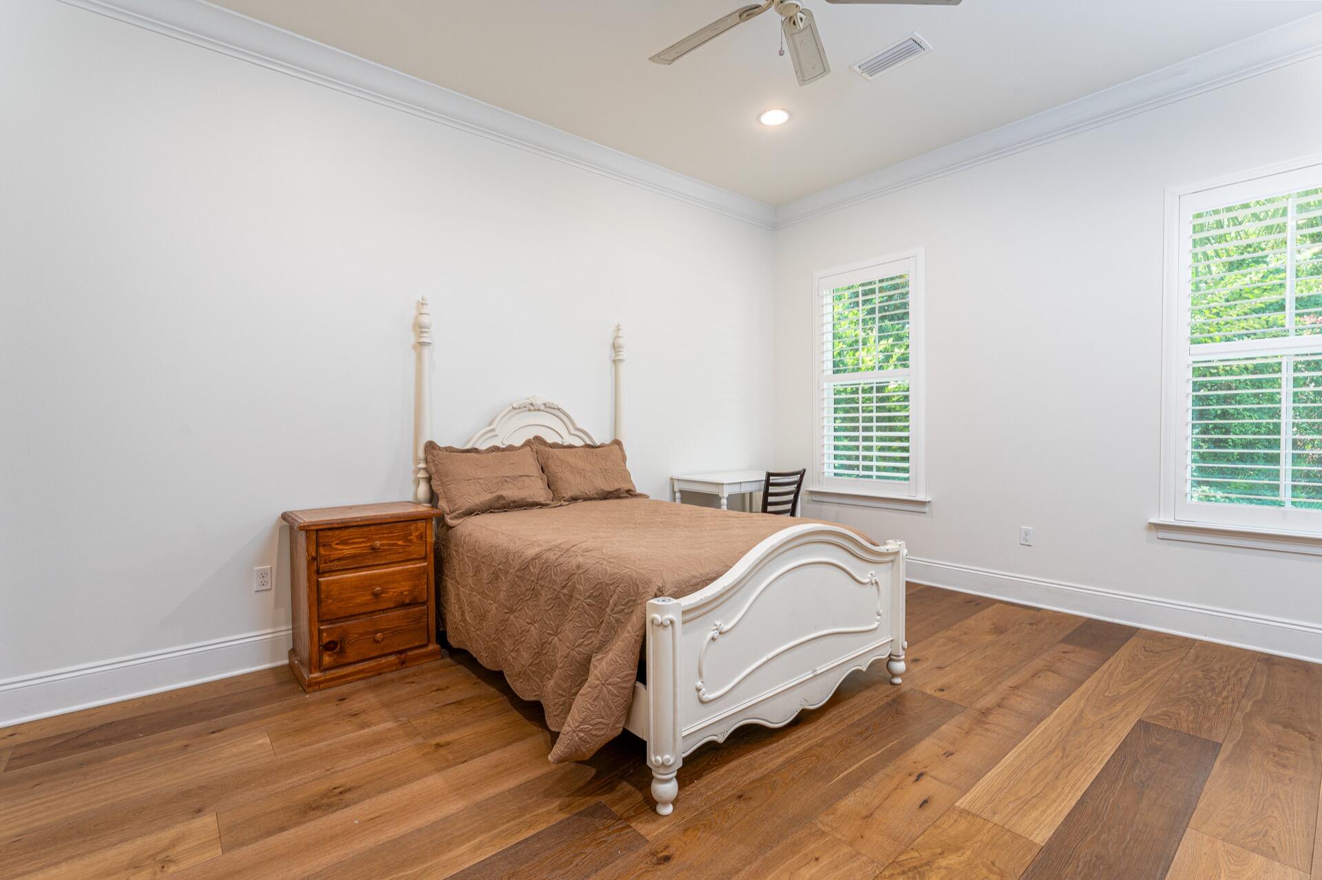 BURNT PINE - Residential