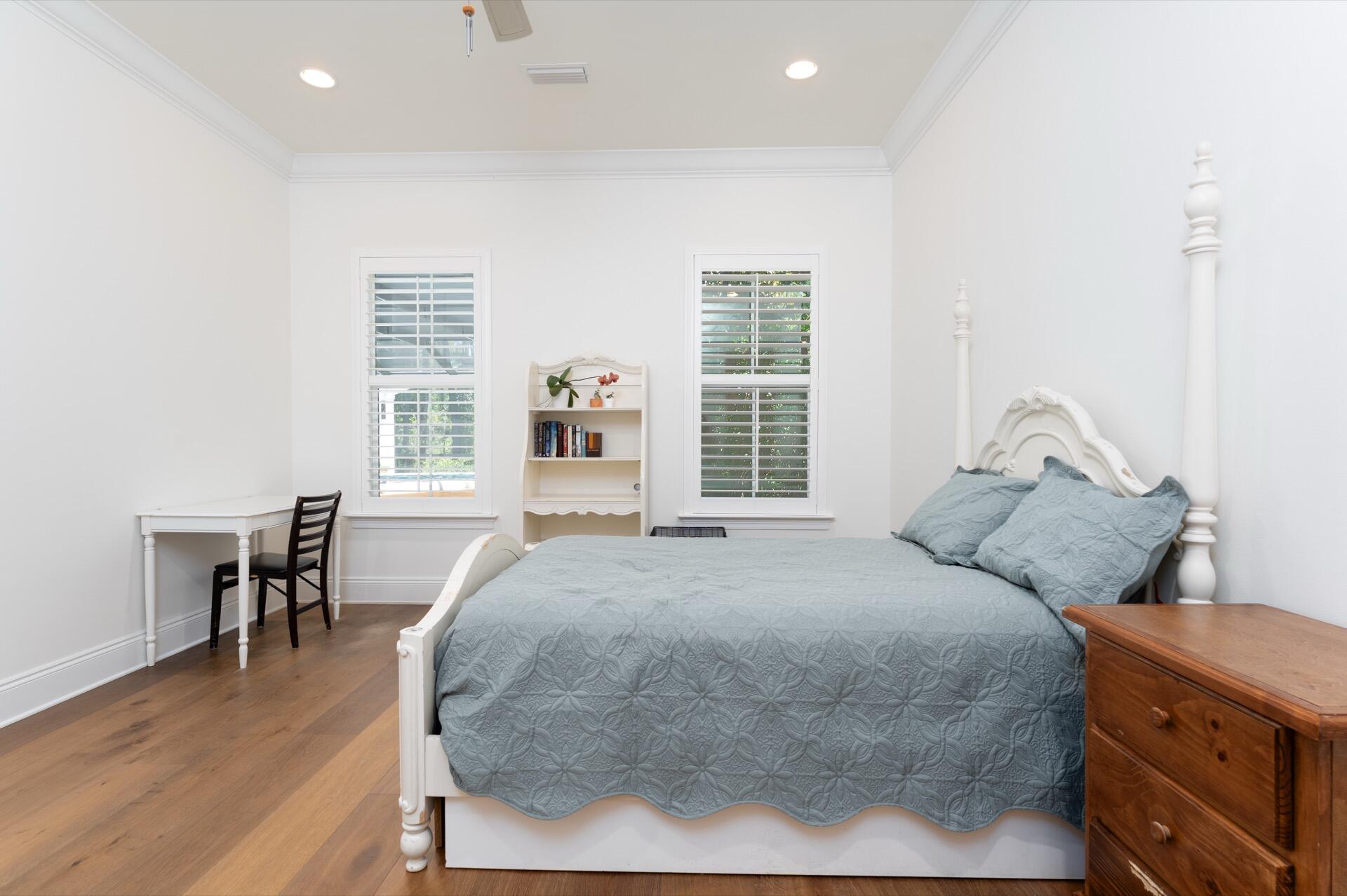 BURNT PINE - Residential