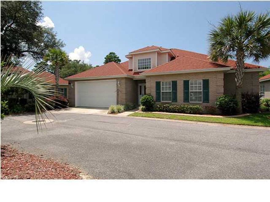 NEW PRICE!!!FRESHLY PAINTED WALLS AND BASEBOARDS THROUGHOUT!!!. NEW CARPET!!! Located in Gated Community of Magnolia Plantation in Bluewater Bay. Tiled entrance foyer with Wet Bar area, opens to Spacious open floor plan with Family room and dining room. Good size kitchen with all appliances, tile flooring, and Pantry. Utility room off kitchen area. French doors open from Family Room and Master Bedroom. Master Bedroom with large walk in closet. Master Bath has double vanity, whirlpool tub, separate shower. Two additional bedrooms share a Full bath. 2 Car Garage. Deeded dead end road great for extra parking.