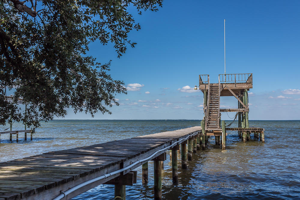 BAY WOODS - Residential