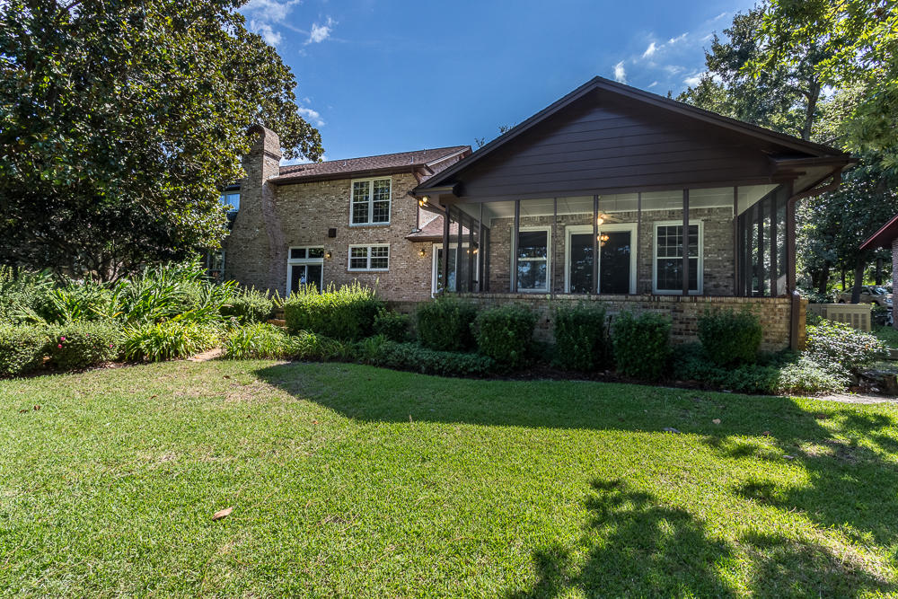 BAY WOODS - Residential
