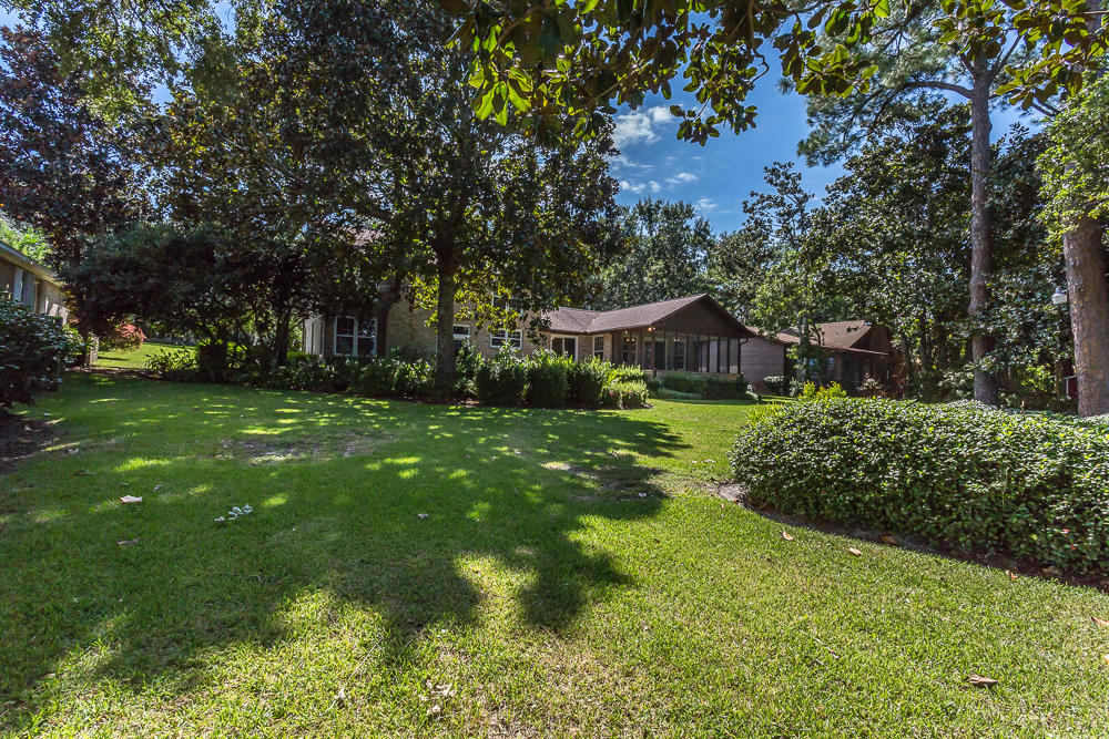 BAY WOODS - Residential