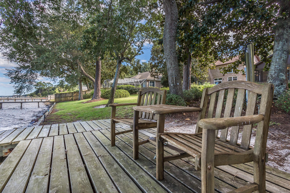 BAY WOODS - Residential