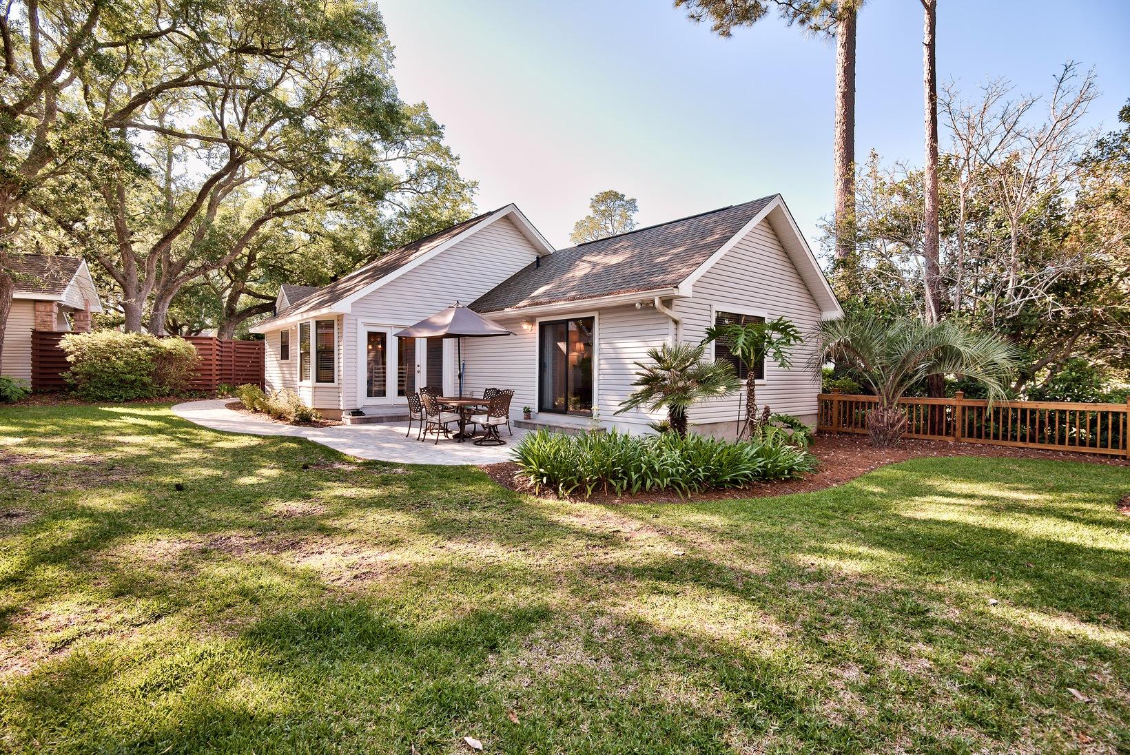 DEERWOOD DRIVE - Residential