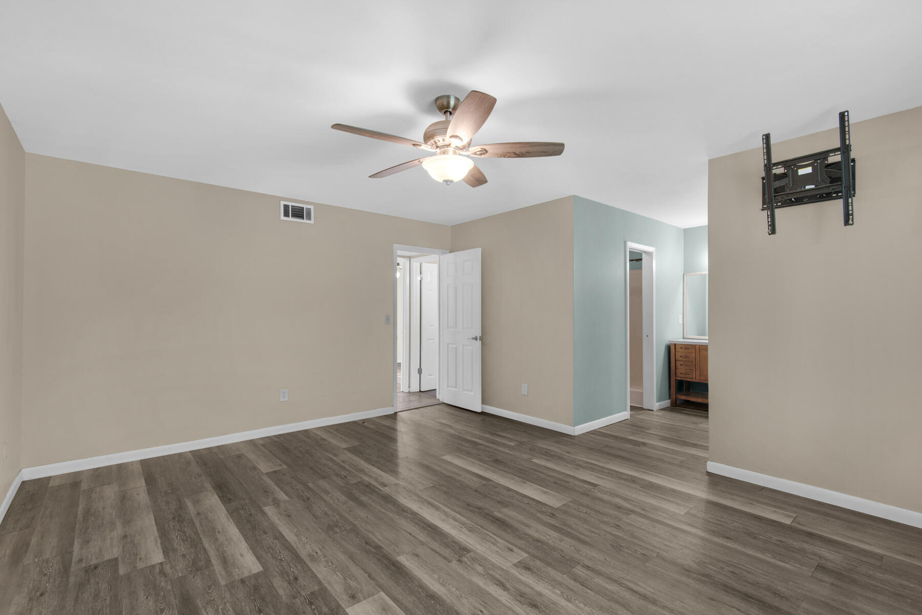 SHALIMAR - Residential Lease