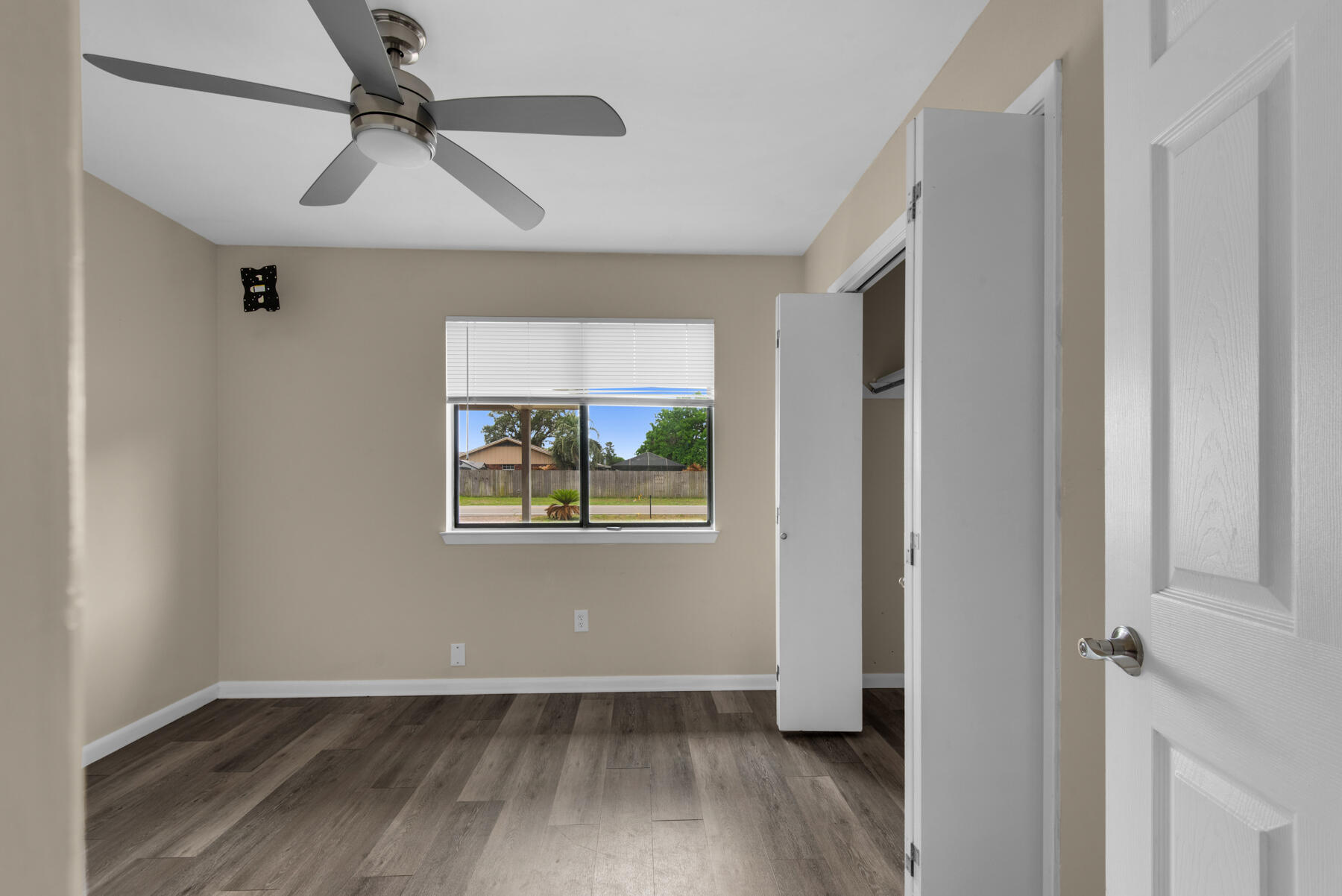 SHALIMAR - Residential Lease