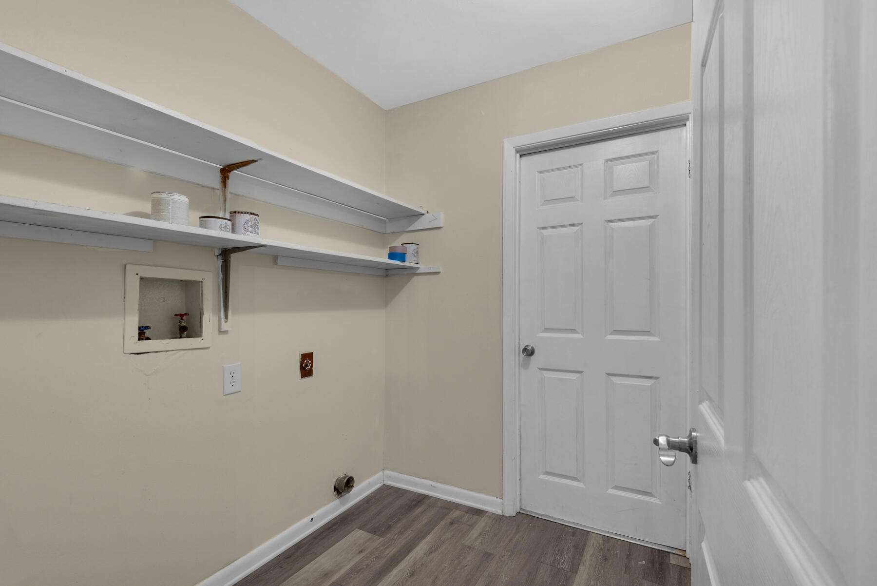 SHALIMAR - Residential Lease