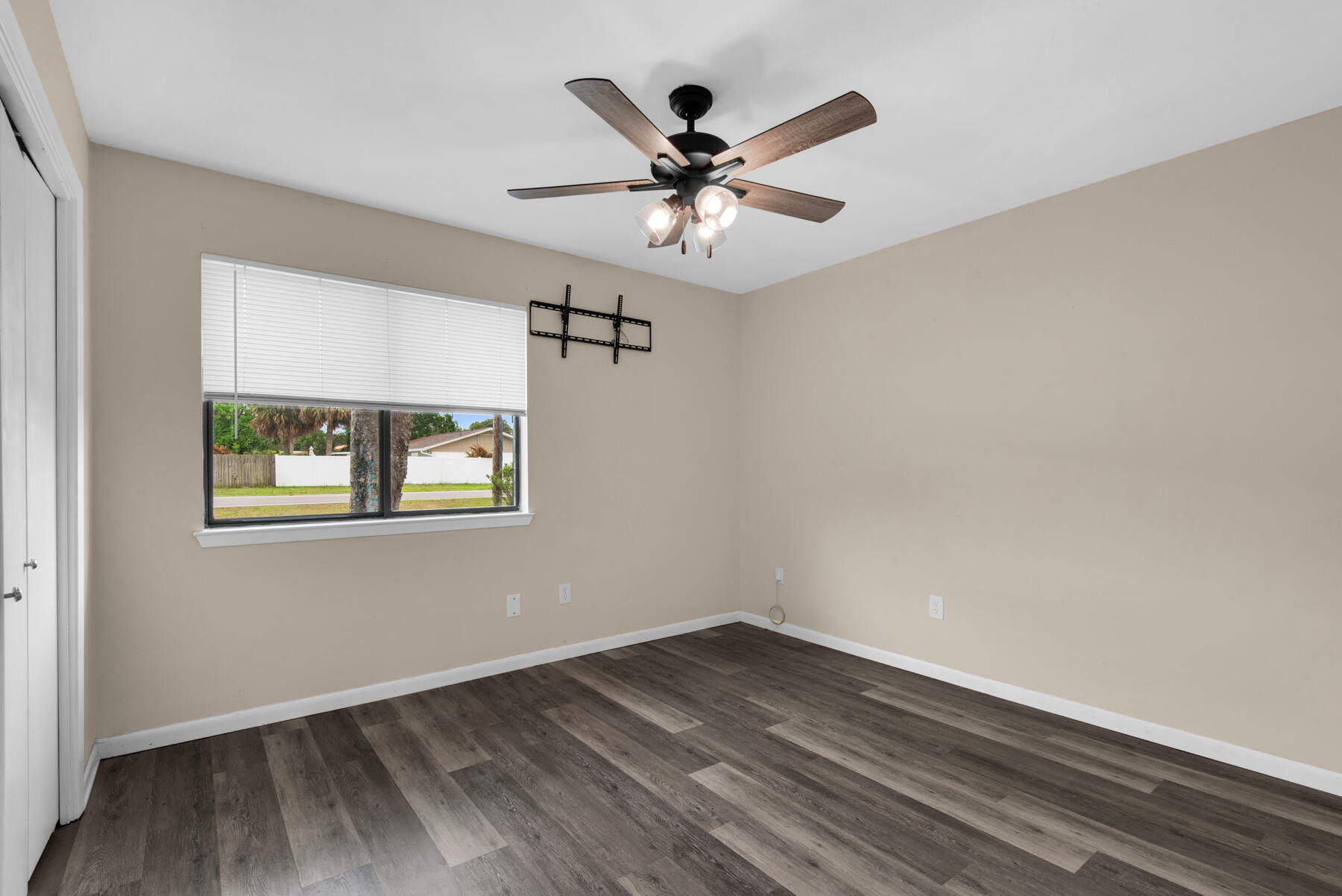 SHALIMAR - Residential Lease