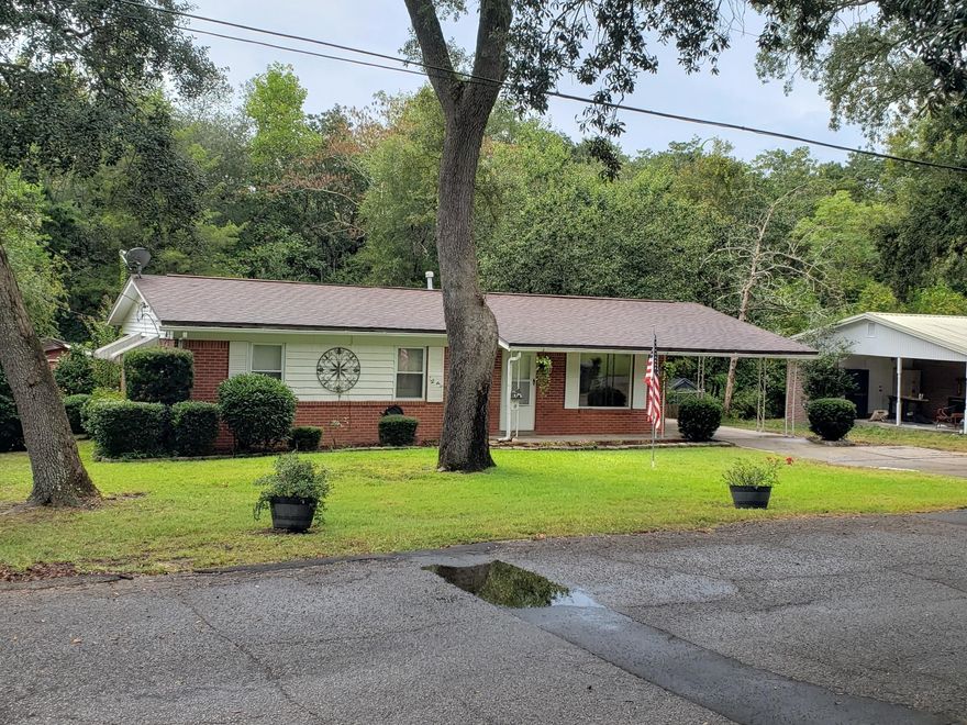 Take a look at this Wonderful Brick Ranch close to Eglin AFB. New vinyl windows, new Hvac, laminate wood flooring, tile in kitchen, dining area and laundry. Enjoy quiet times on the covered back deck. Backyard is private and fenced. Home also has sprinkler system, storage closet in carport and newer front load washer/dryer. Home comes furnished.Perfect first home or Rental investment.2 Minutes from Eglin AFB East Gate,Walk to Toms Bayou.