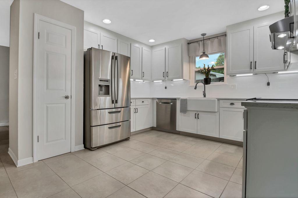 BLUEWATER BAY VILLAGE 1B - Residential