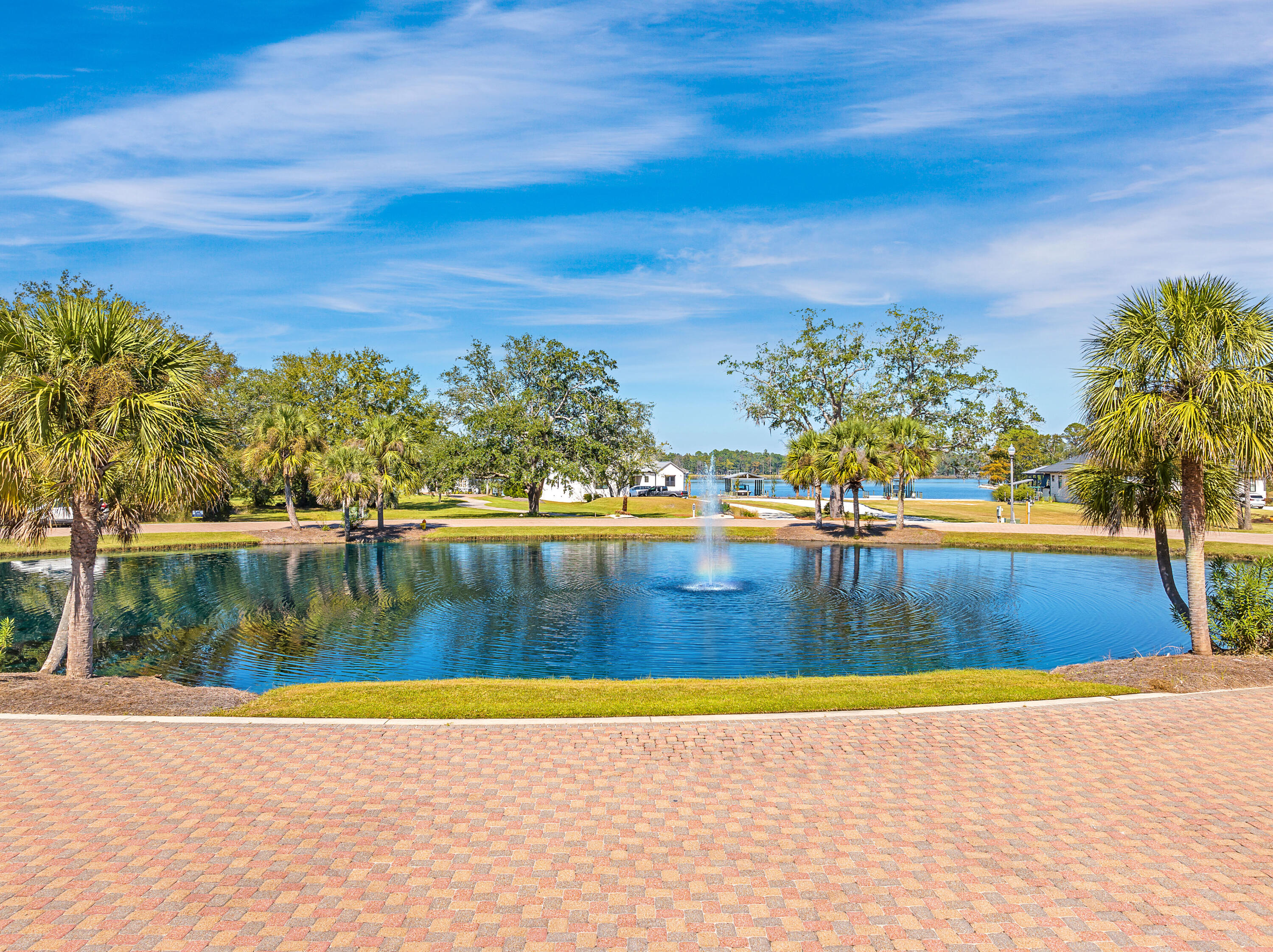 LAGRANGE COVE - Residential