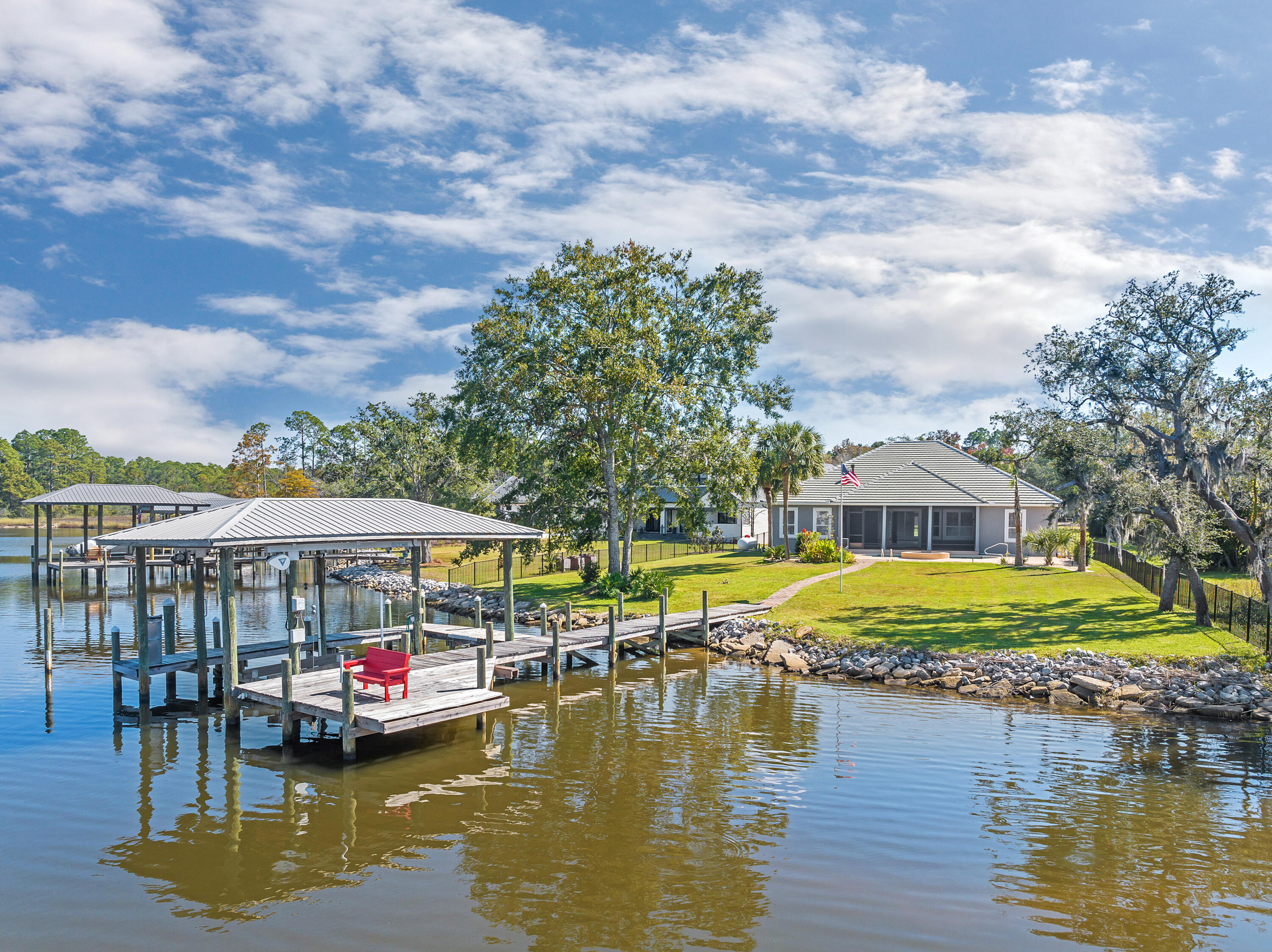 LAGRANGE COVE - Residential