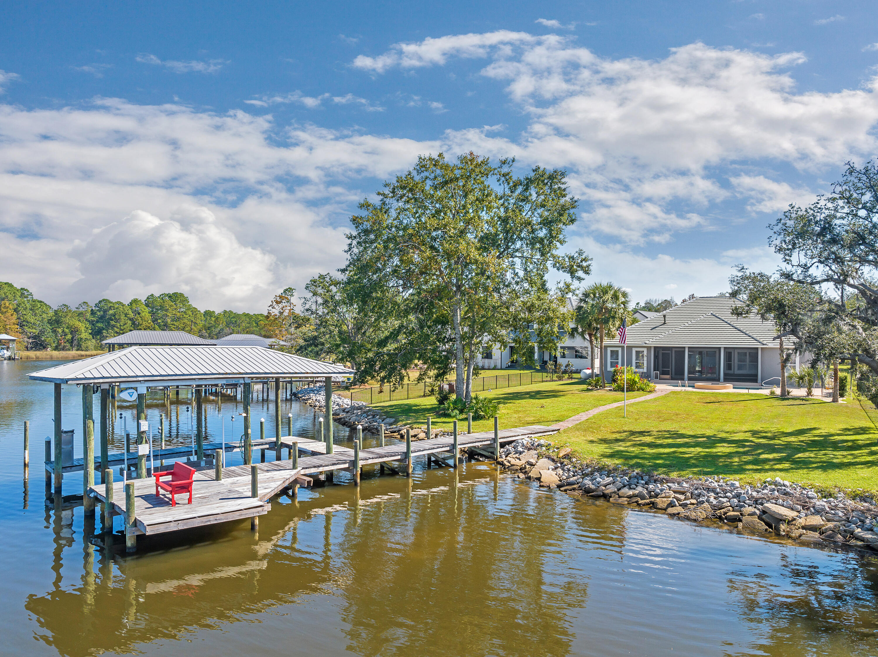 LAGRANGE COVE - Residential