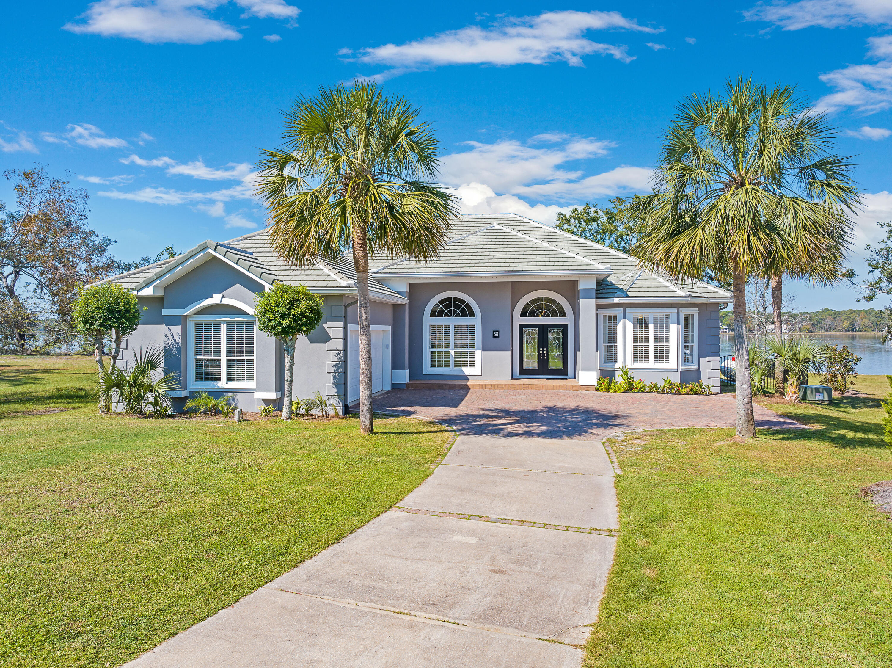 LAGRANGE COVE - Residential