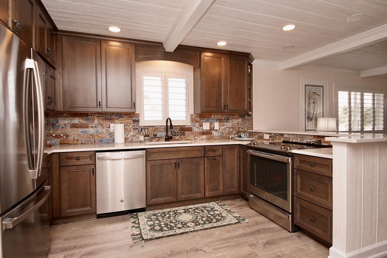 BAYVIEW WATERS CONDO - Residential