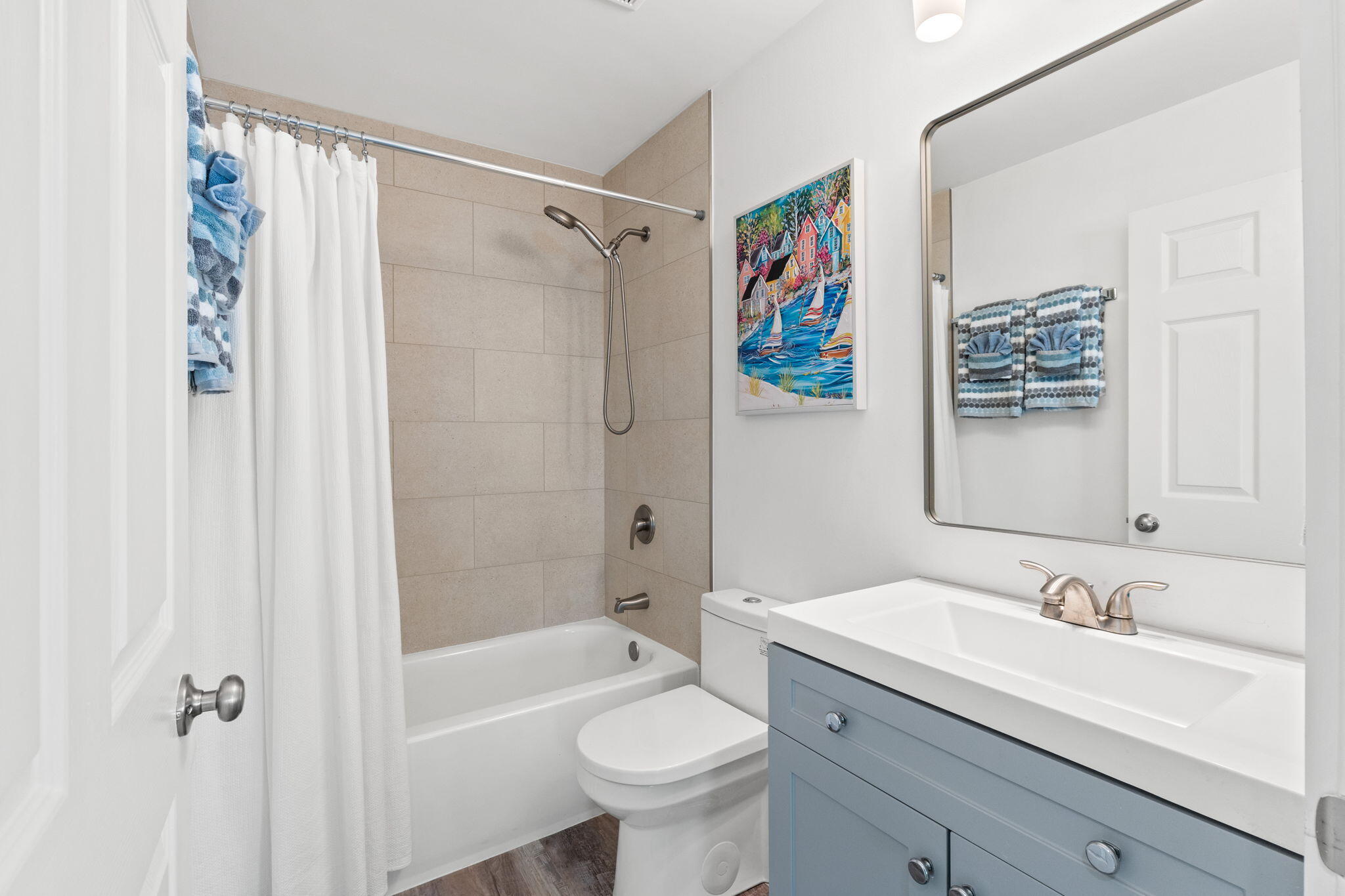 CRYSTAL VILLAGE CONDO PH 2 - Residential