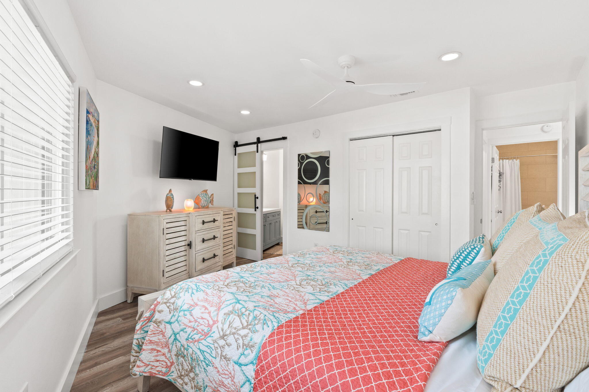 CRYSTAL VILLAGE CONDO PH 2 - Residential