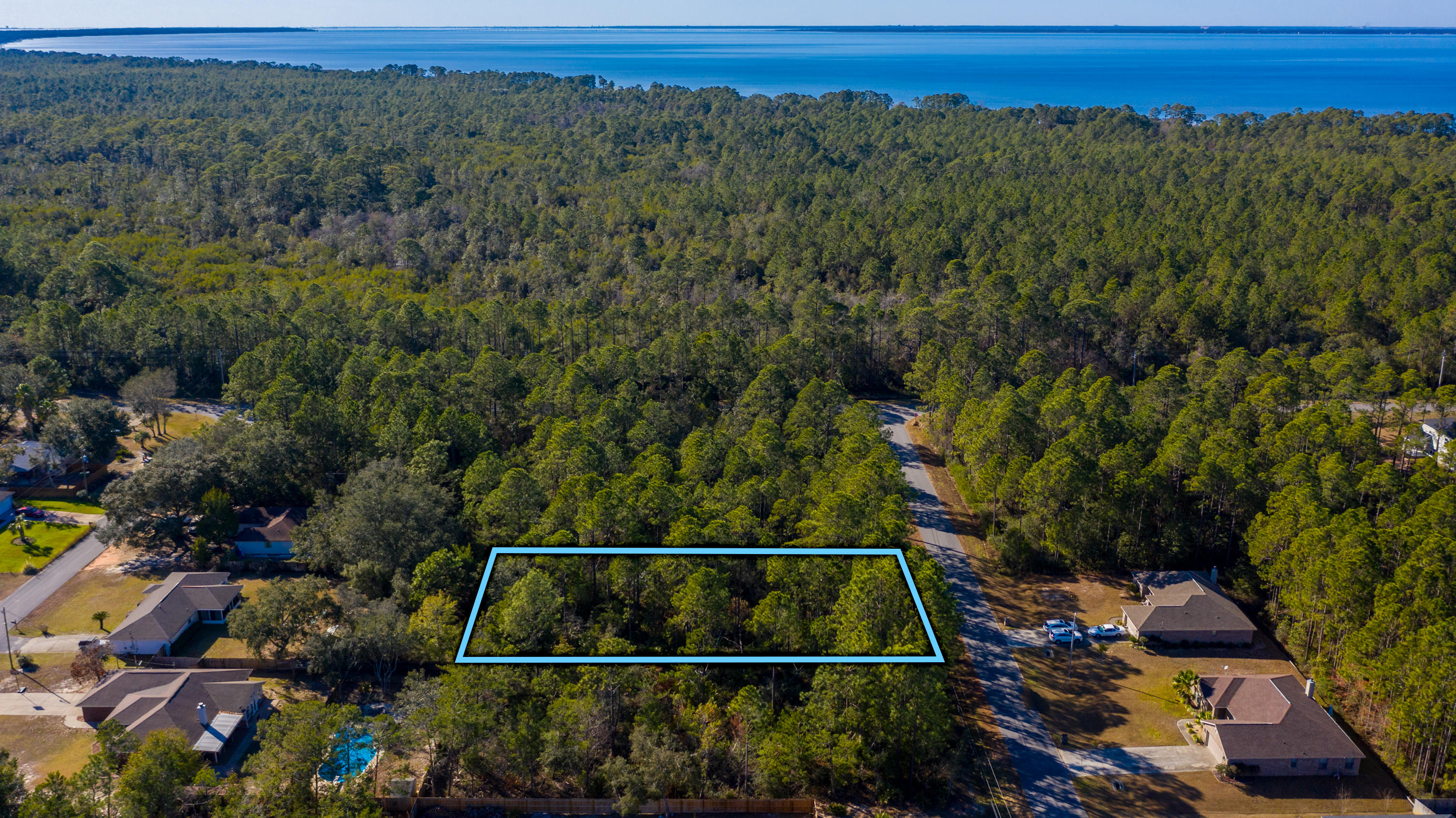 HOLLEY BY THE SEA - Land