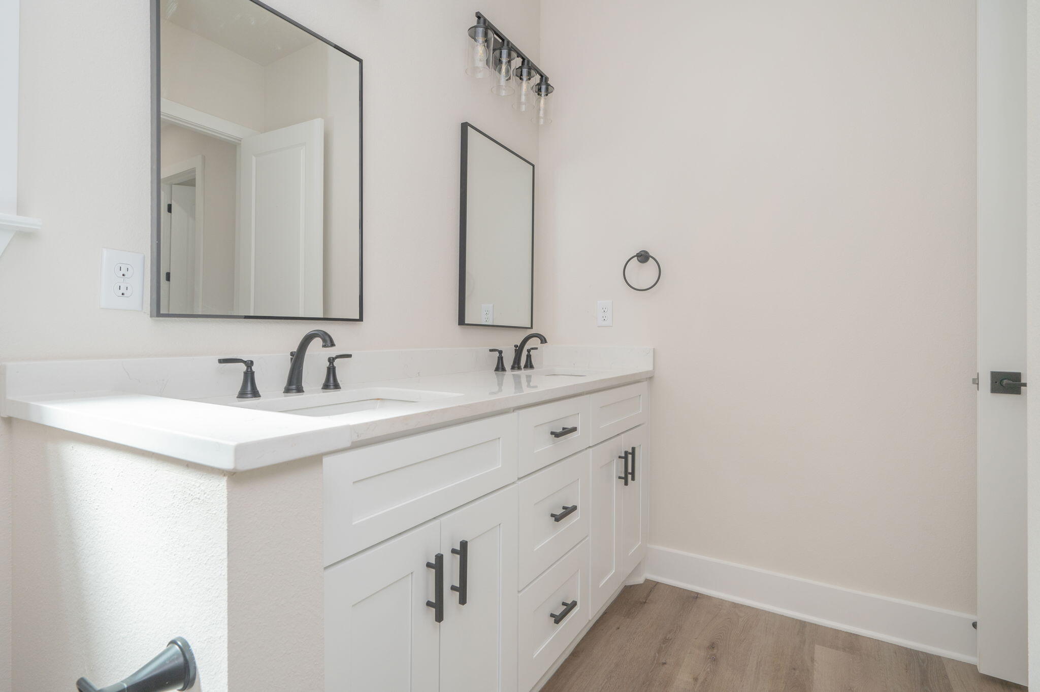 SHALIMAR - Residential