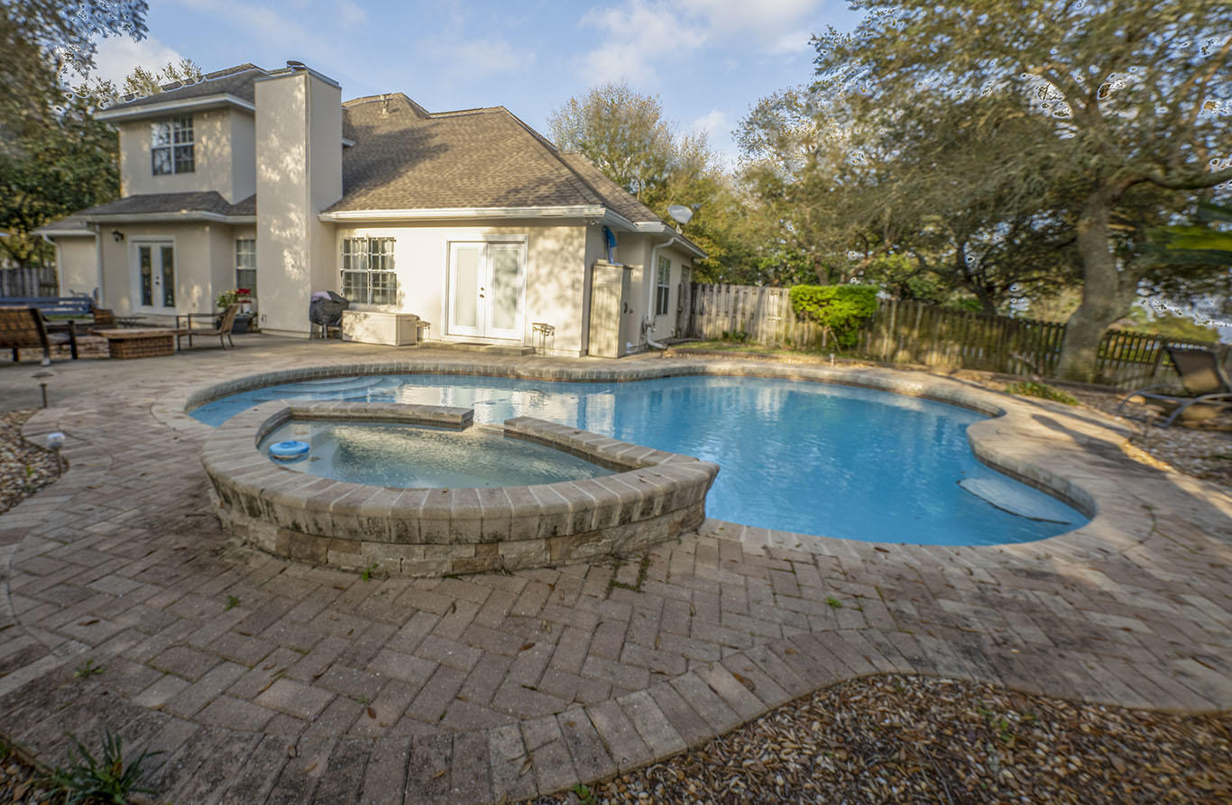 LAKE POINTE - Residential