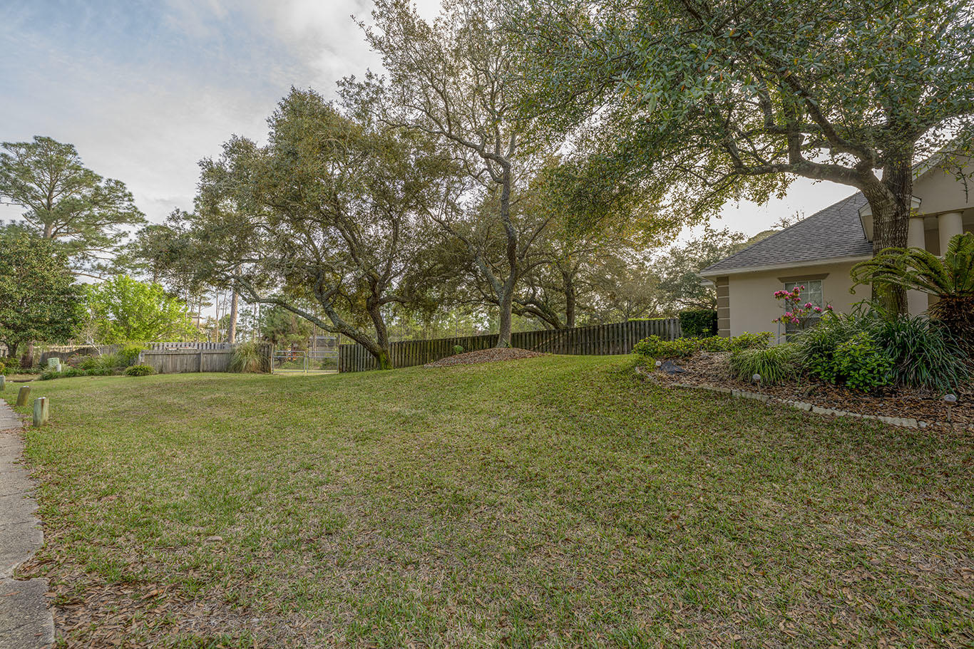 LAKE POINTE - Residential