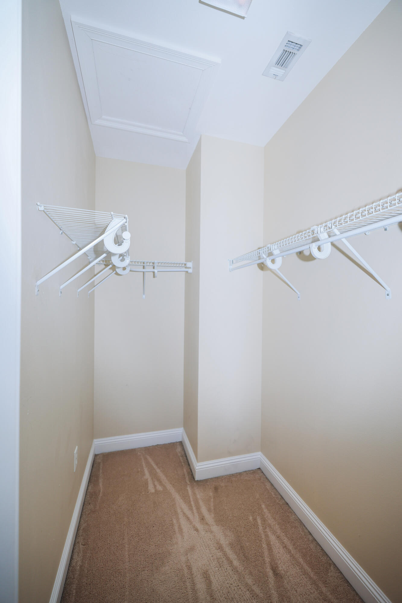 WALTON OAKS - Residential