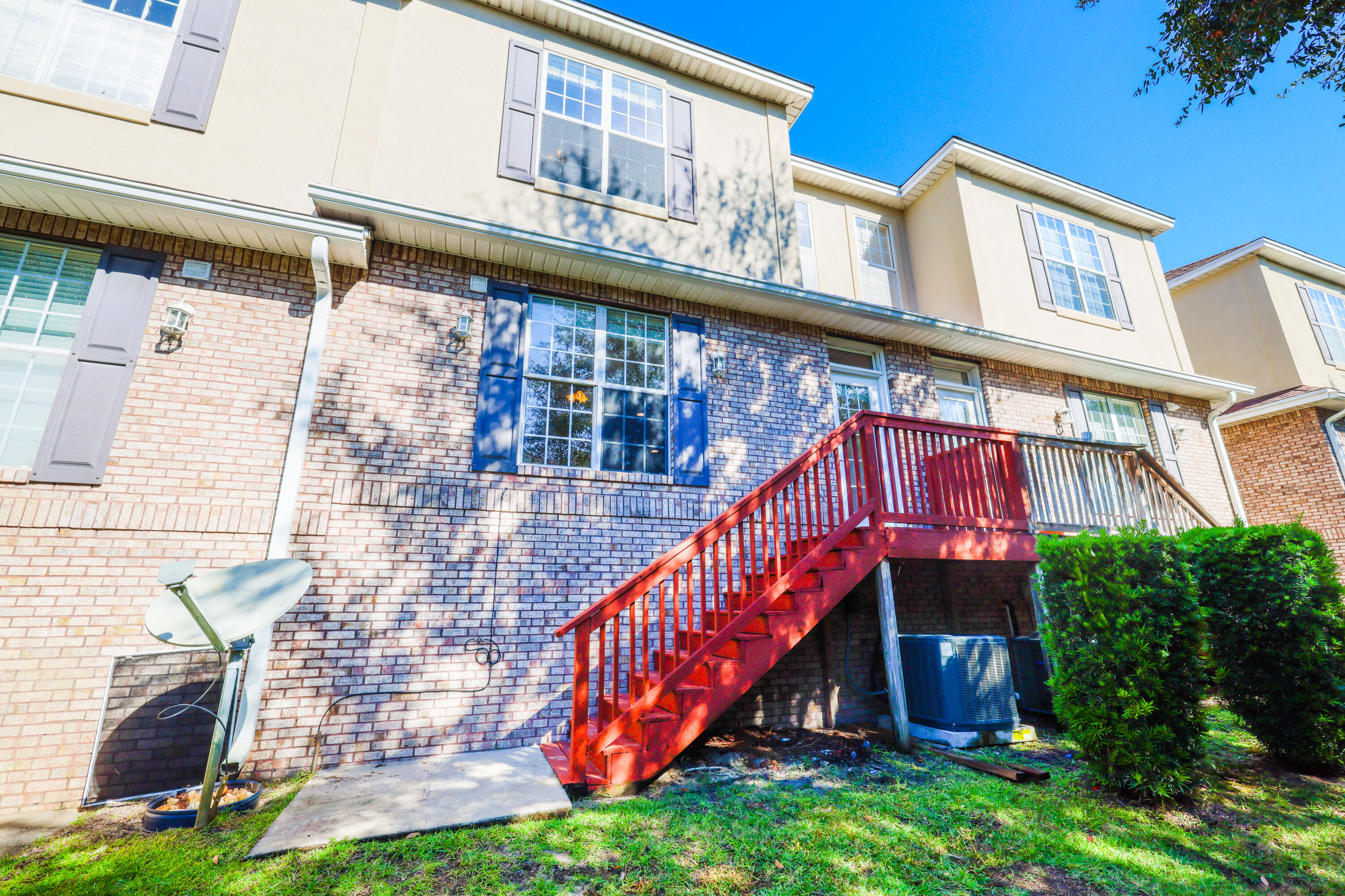 WALTON OAKS - Residential