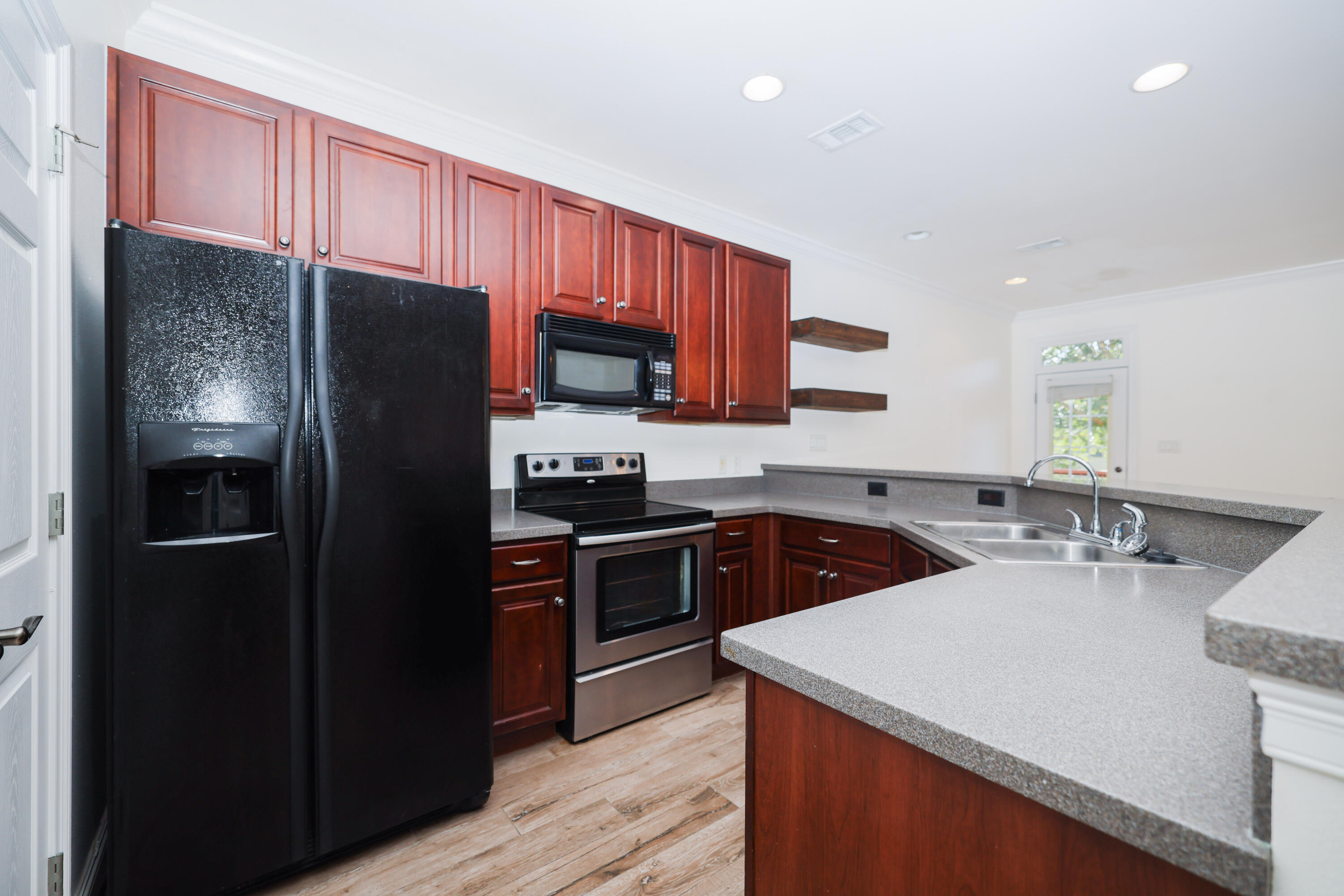 WALTON OAKS - Residential