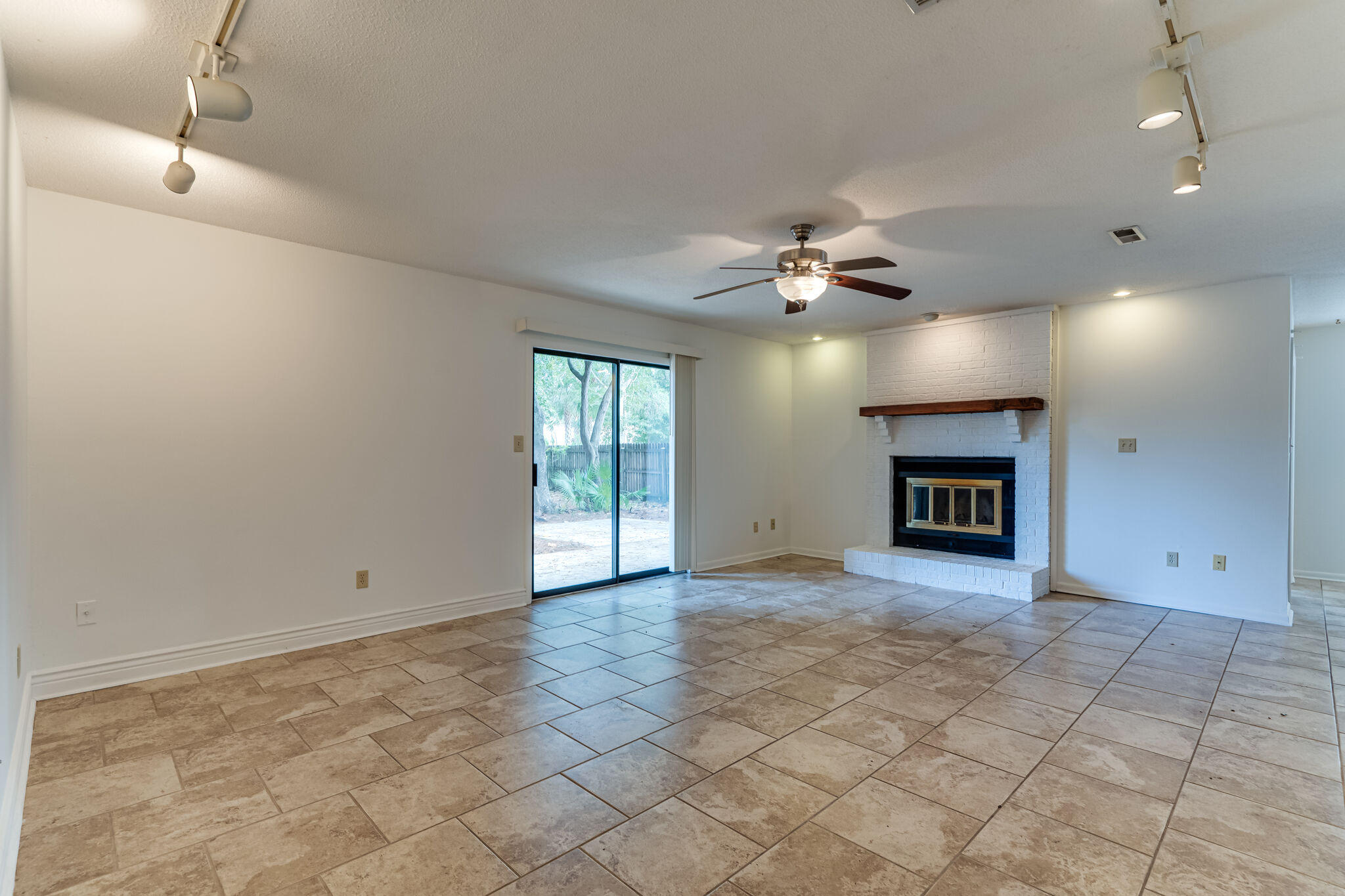 PINEWOOD ESTATES 2 - Residential