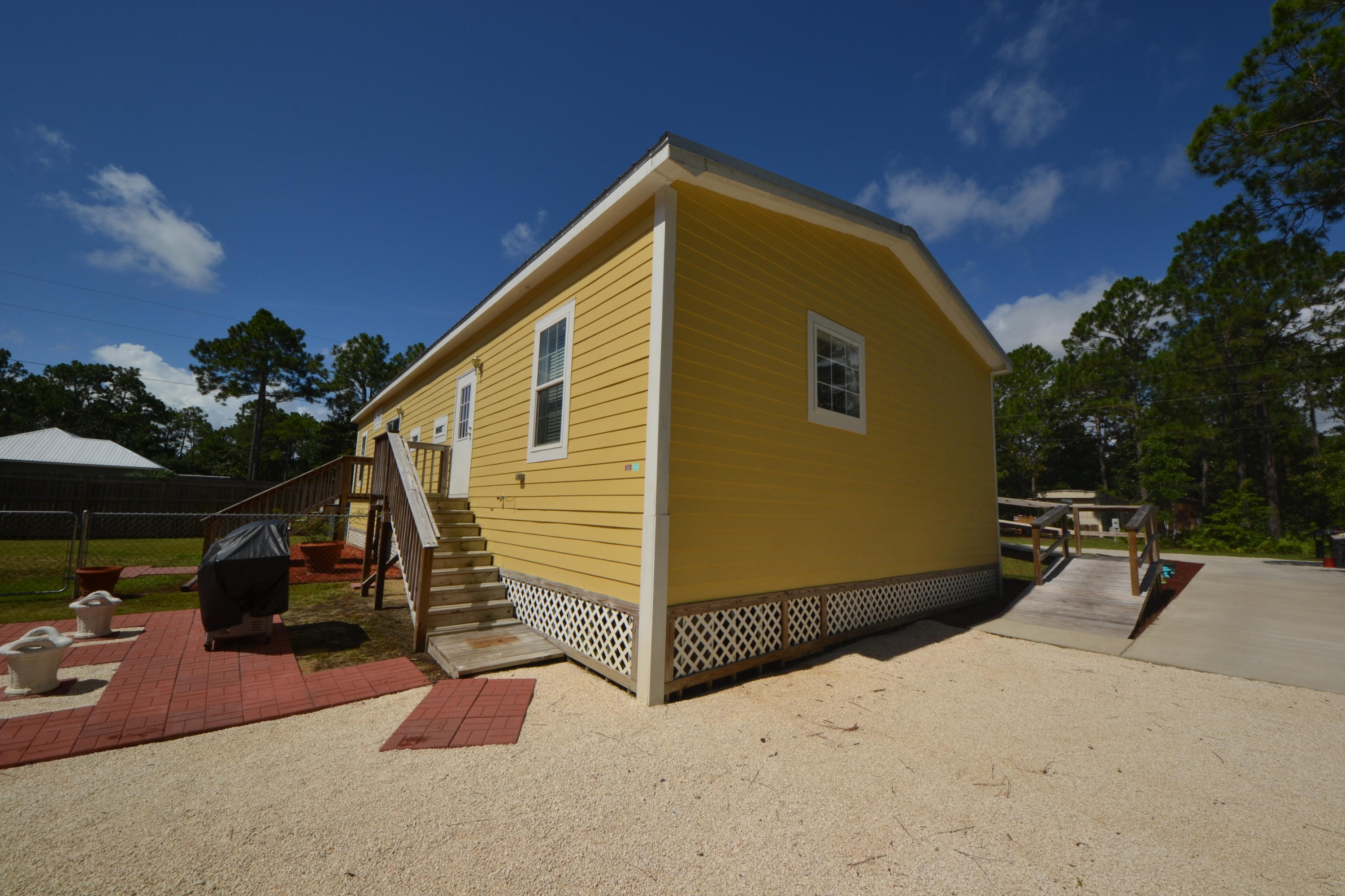 TOWN OF SANTA ROSA - Residential