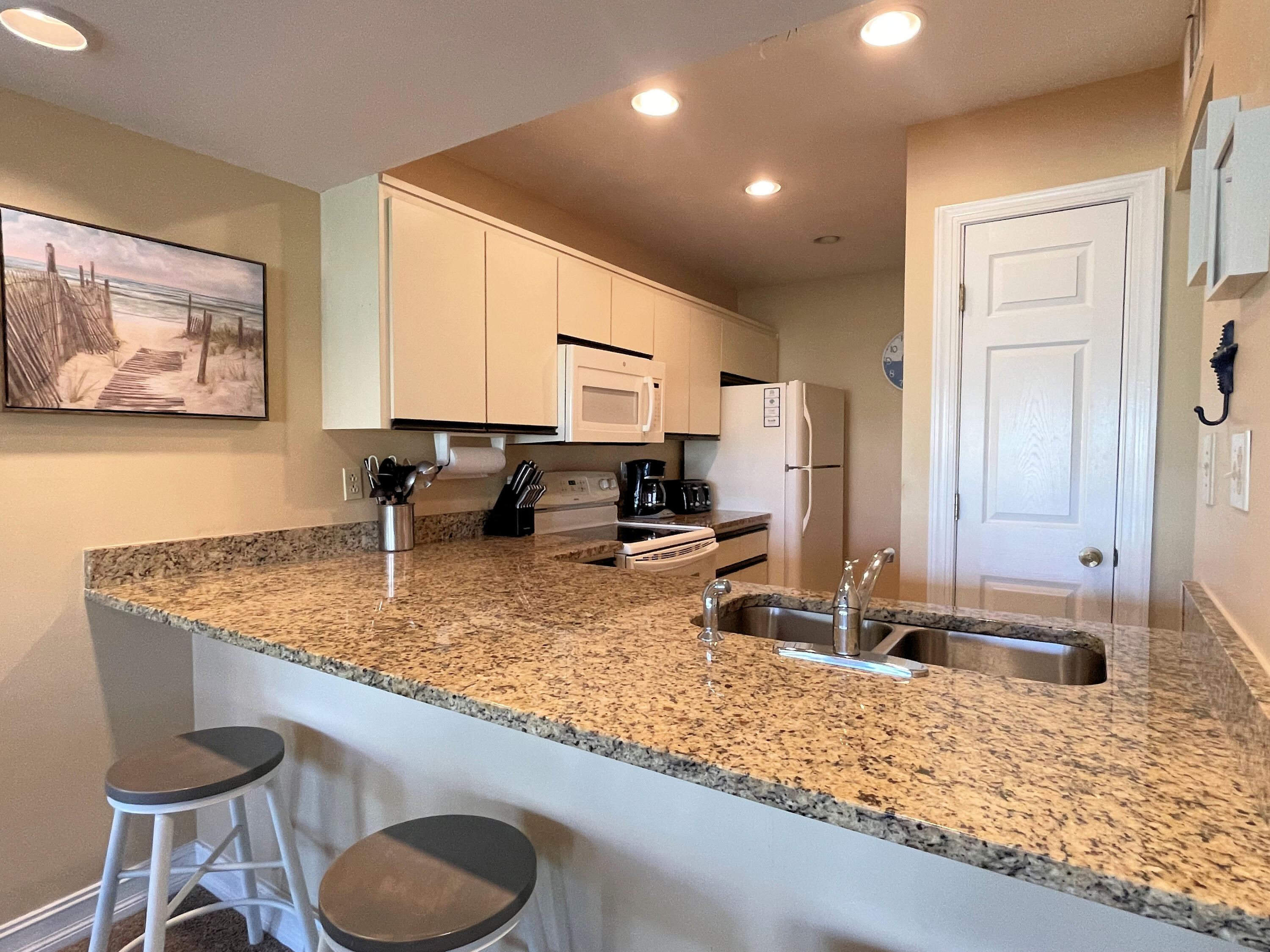 EDGEWATER GOLF VILLAS 3A CONDO - Residential